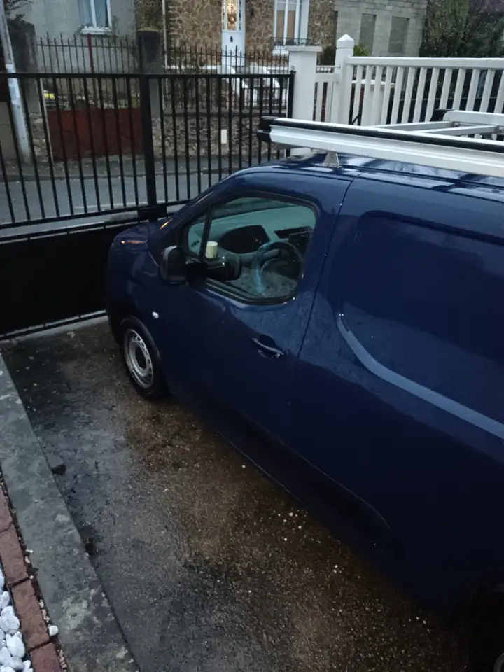 Peugeot Partner PARTNER FOURGON STANDARD 650 KG BLUEHDI 