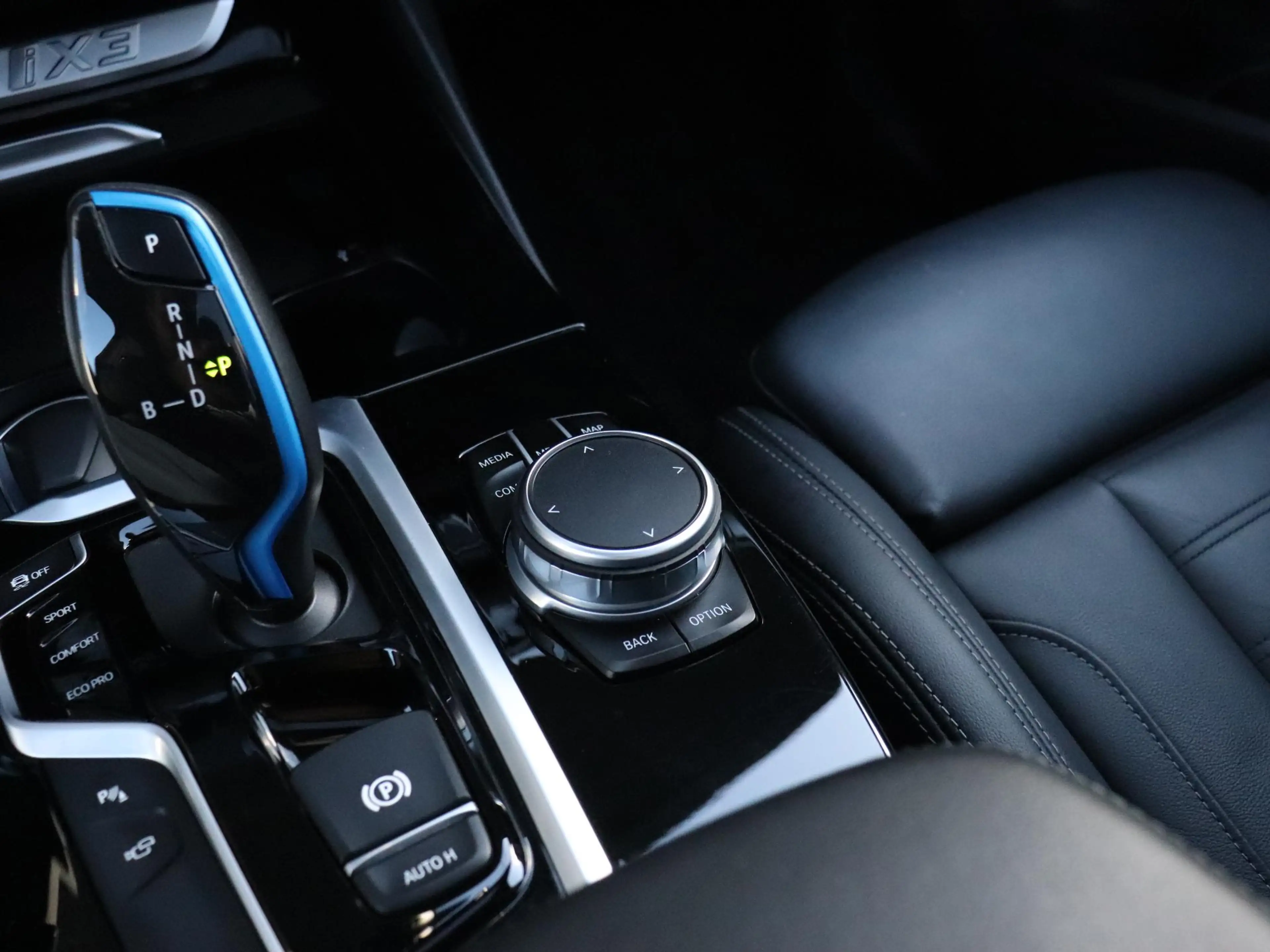 BMW iX3 High Executive 80 kWh | LEDER | MEMORY | H&K | PAN — photo 30