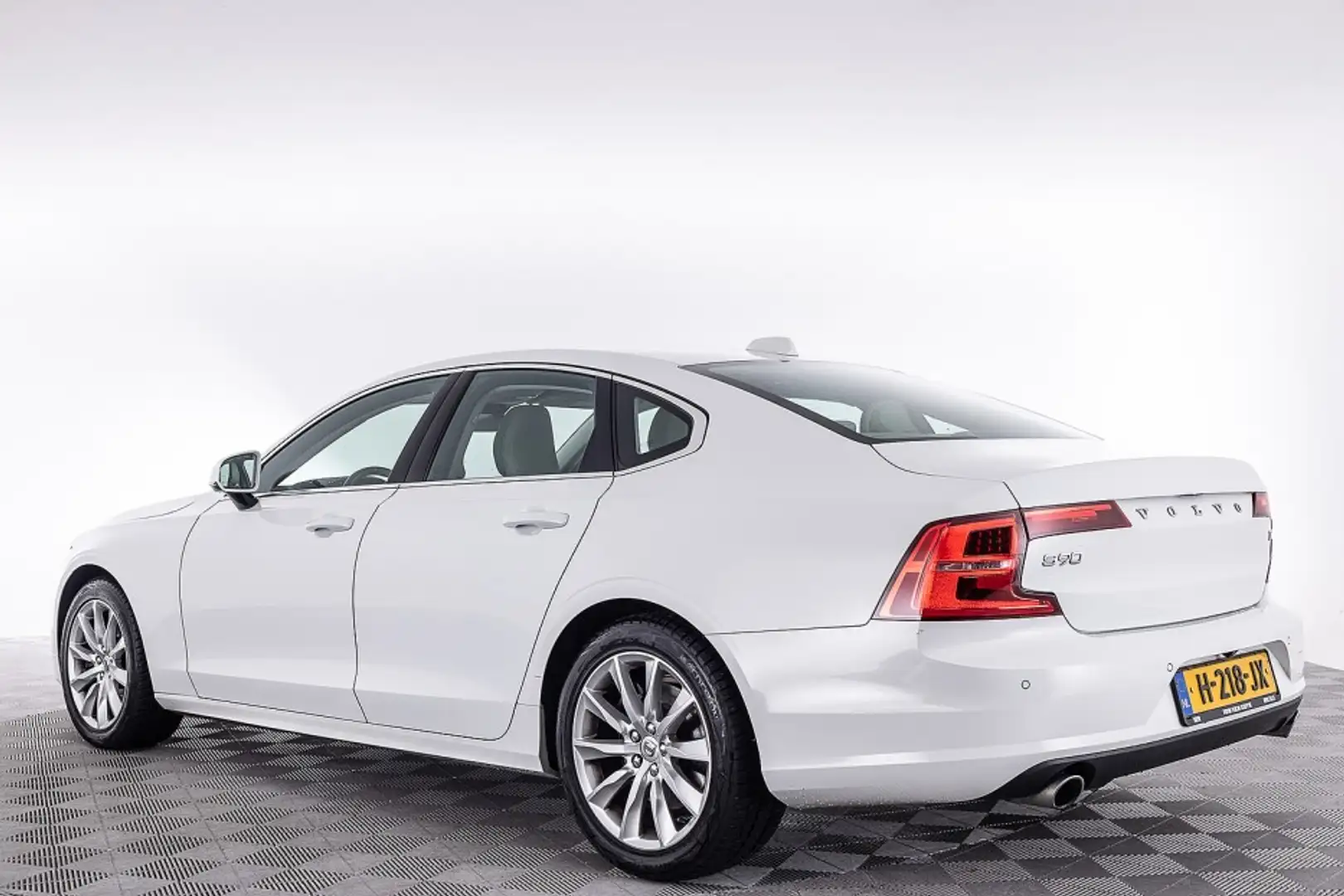 Volvo S90 2.0 T4 Momentum Pro | LEDER | NAVI | Full LED ✅ 1e Fehér - 2