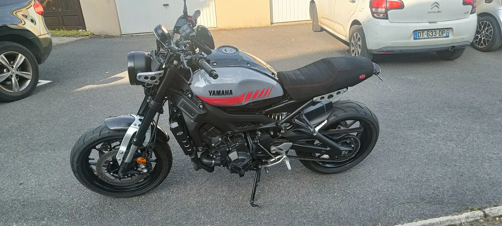 Yamaha XSR 900 Gris - 2