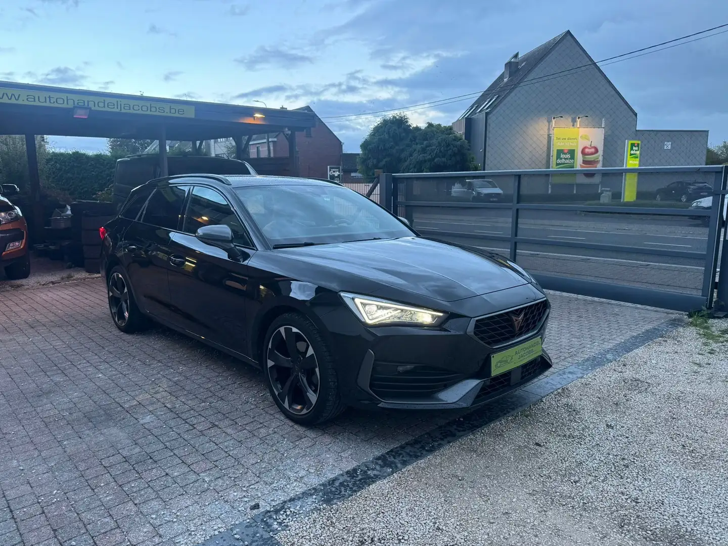 CUPRA Leon SPORTSTOURER * 1.4 BENZ MILD HYBRID * 150PK * AUT Noir - 1