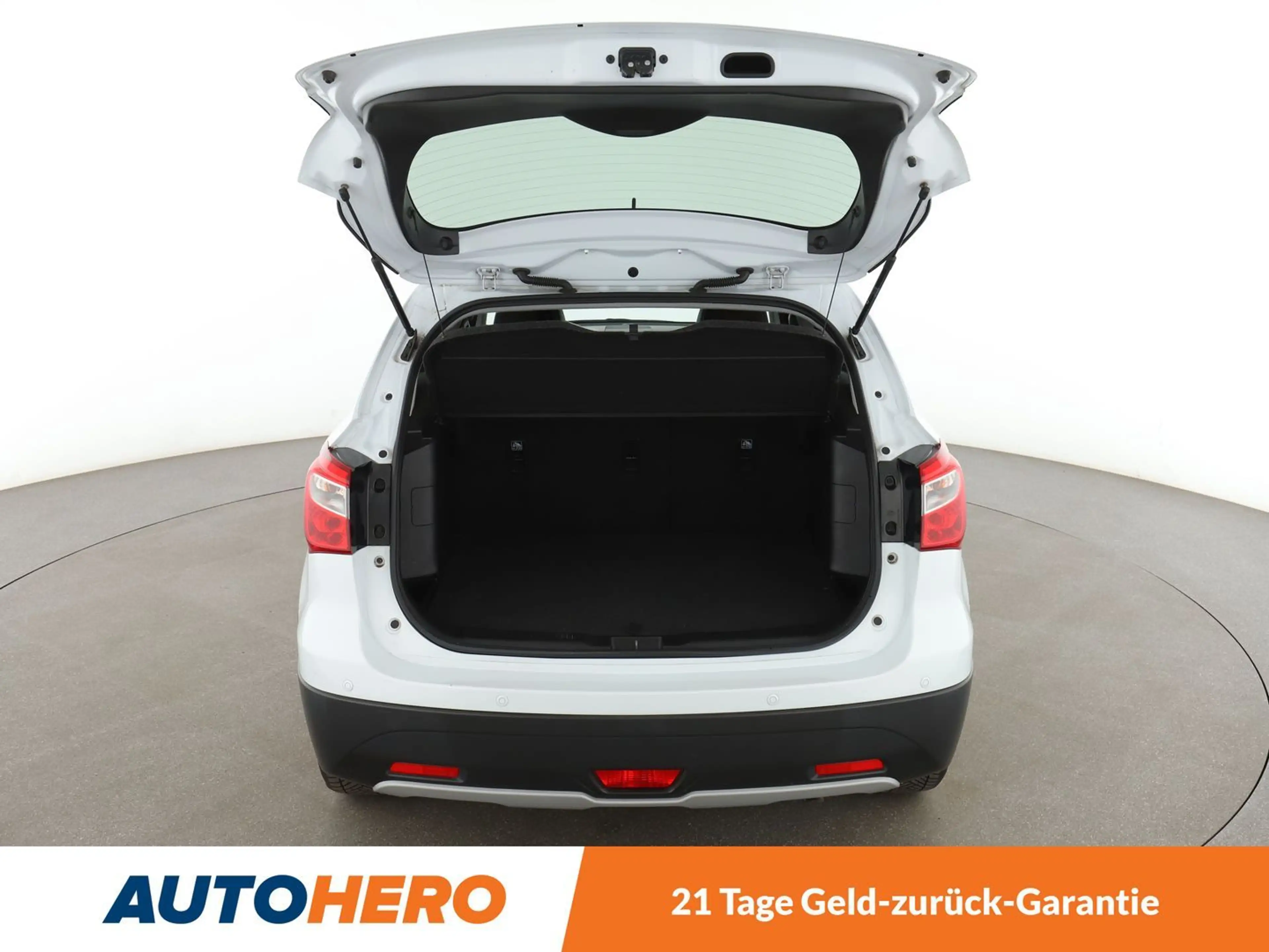 Suzuki SX4 1.6 Comfort Aut.*NAVI*TEMPO*PDC*SHZ*PANO* — photo 15