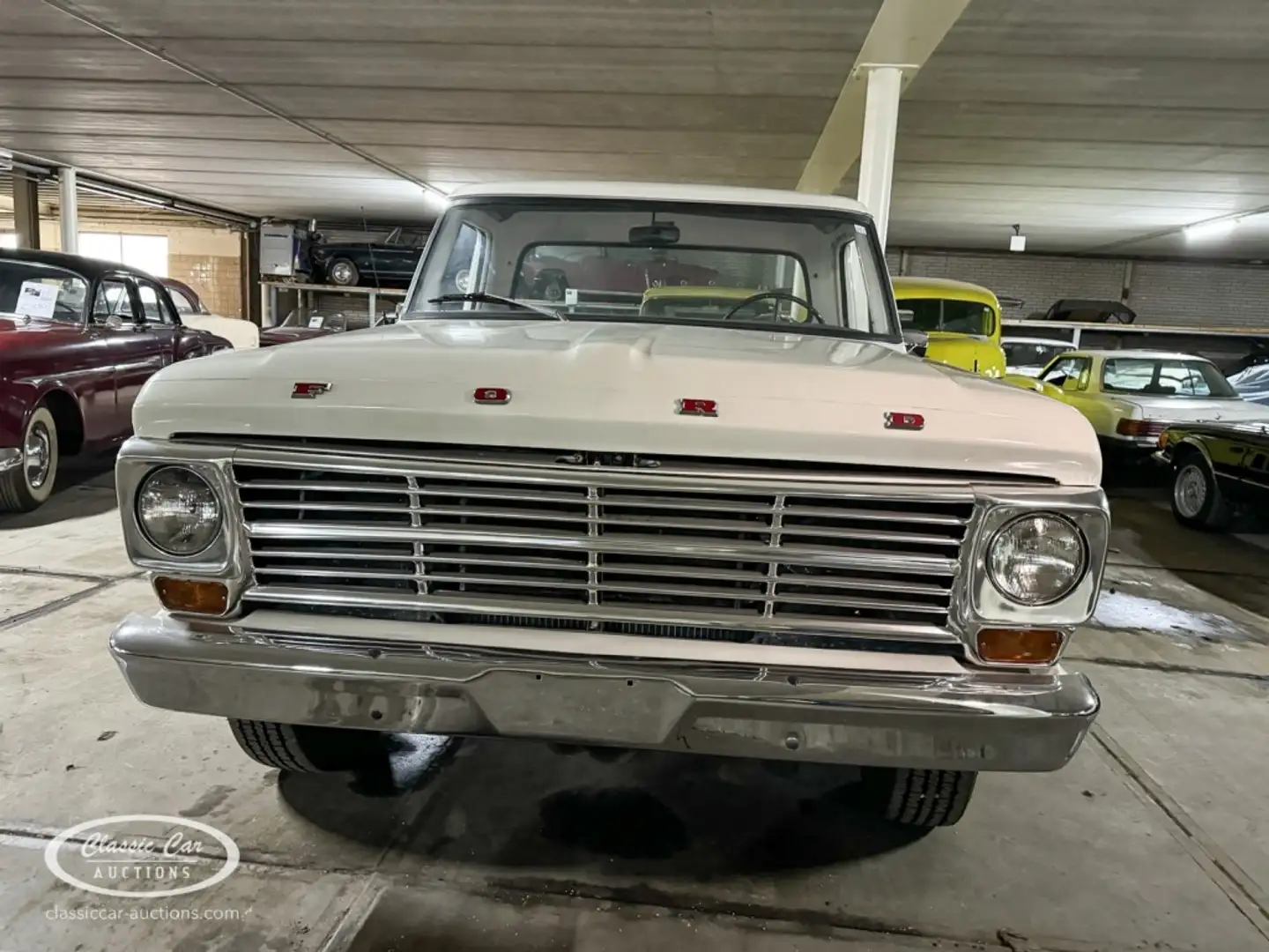 Ford F250 Pick up   - ONLINE AUCTION White - 2