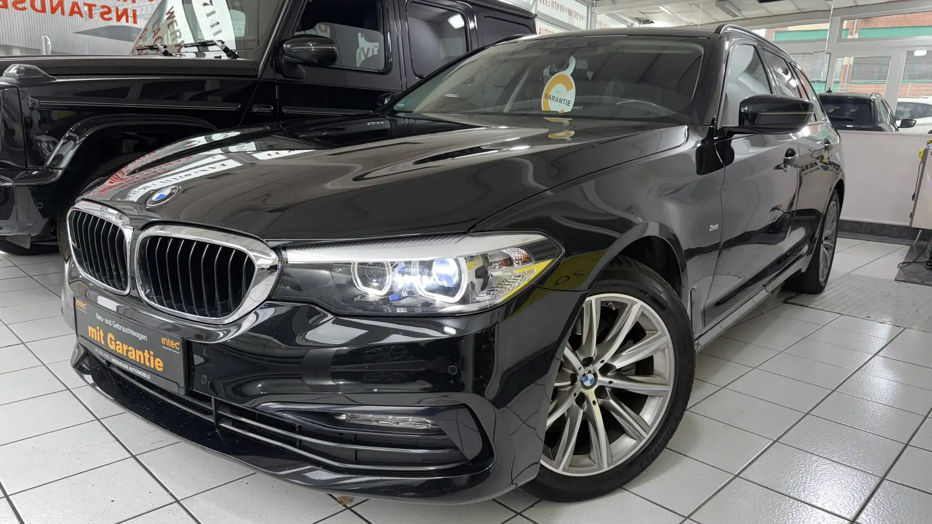 BMW 520 d Sport Line 2.HD LED LEDER NAVI 18ZOLL Scheckheft Noir - 2