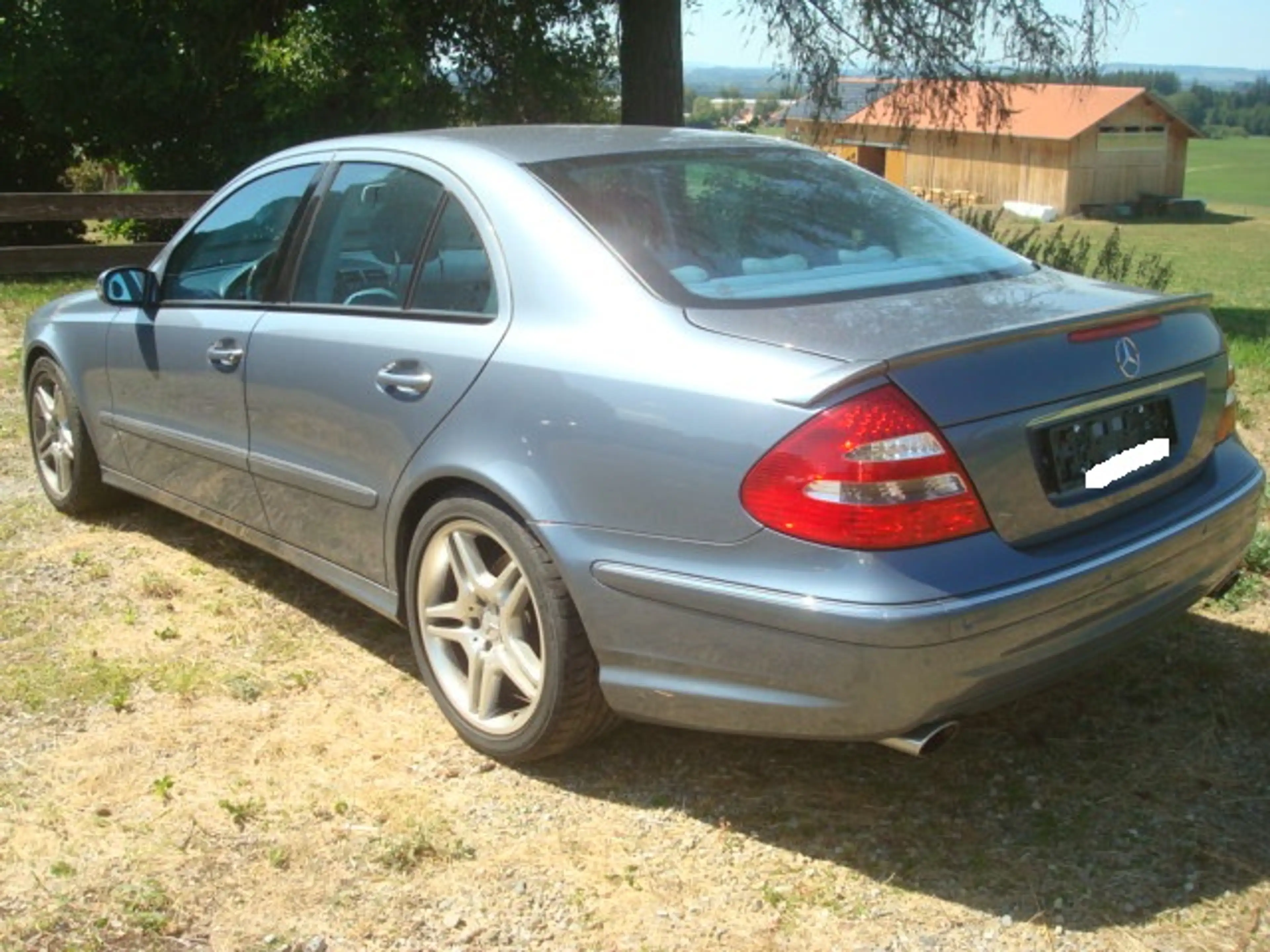 Mercedes-Benz E 350 E 350 AHK AMG Paket, Top Zustand wie neu — photo 10