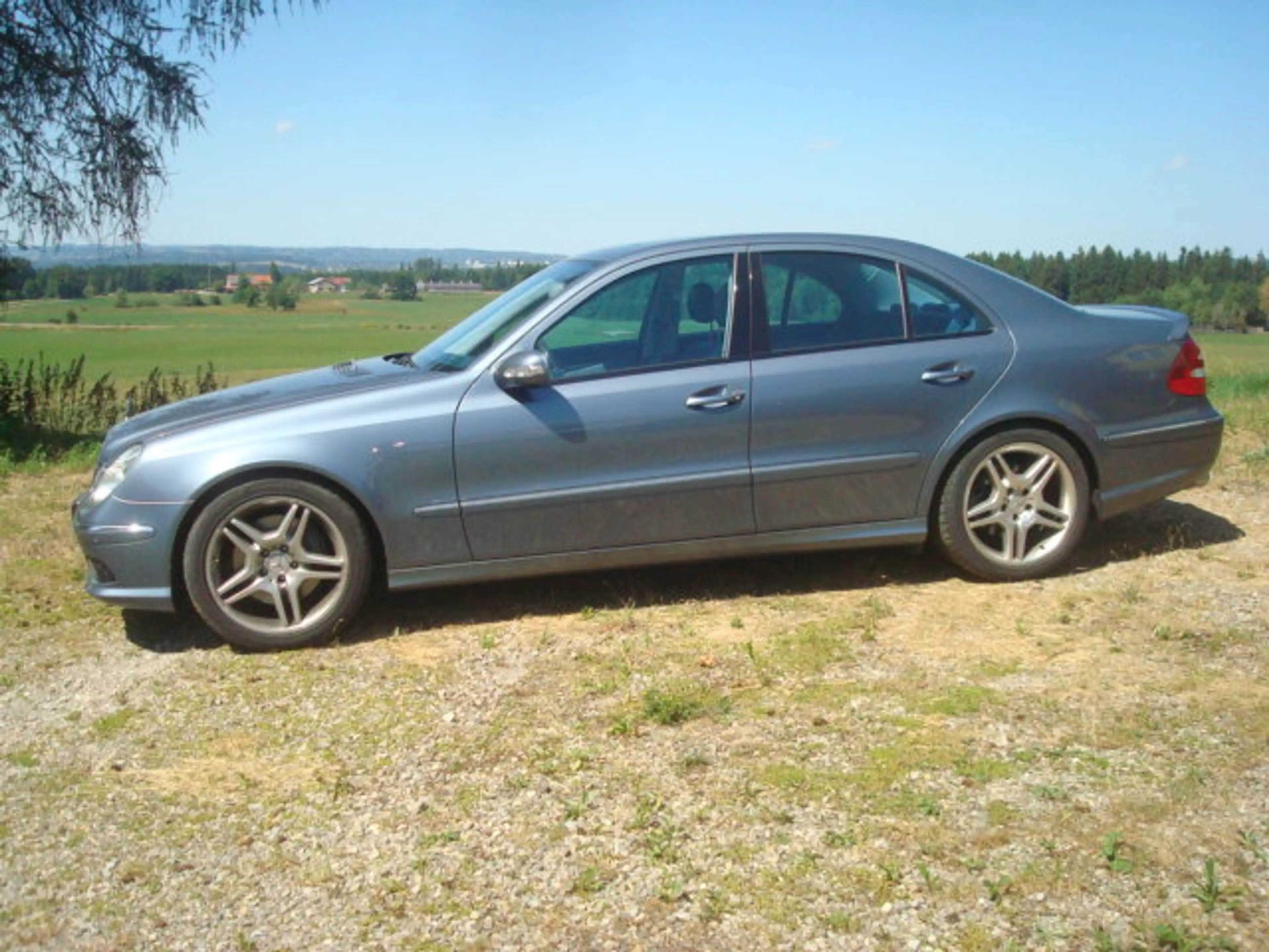 Mercedes-Benz E 350 E 350 AHK AMG Paket, Top Zustand wie neu