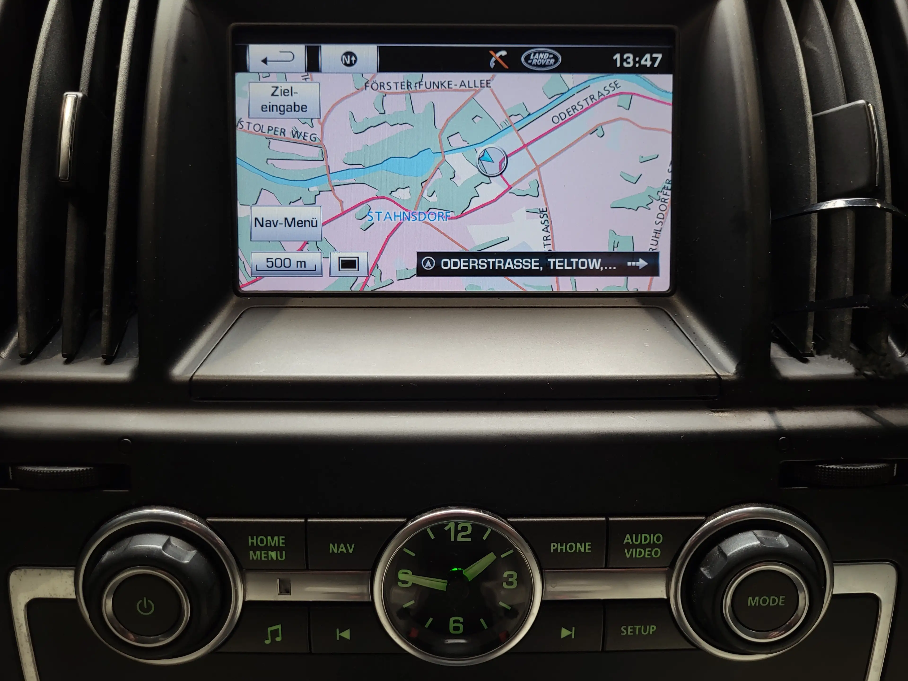 Land Rover Freelander 2.0 Turbo i4 SE *Navi| Sitzheizung| AHK* — photo 11