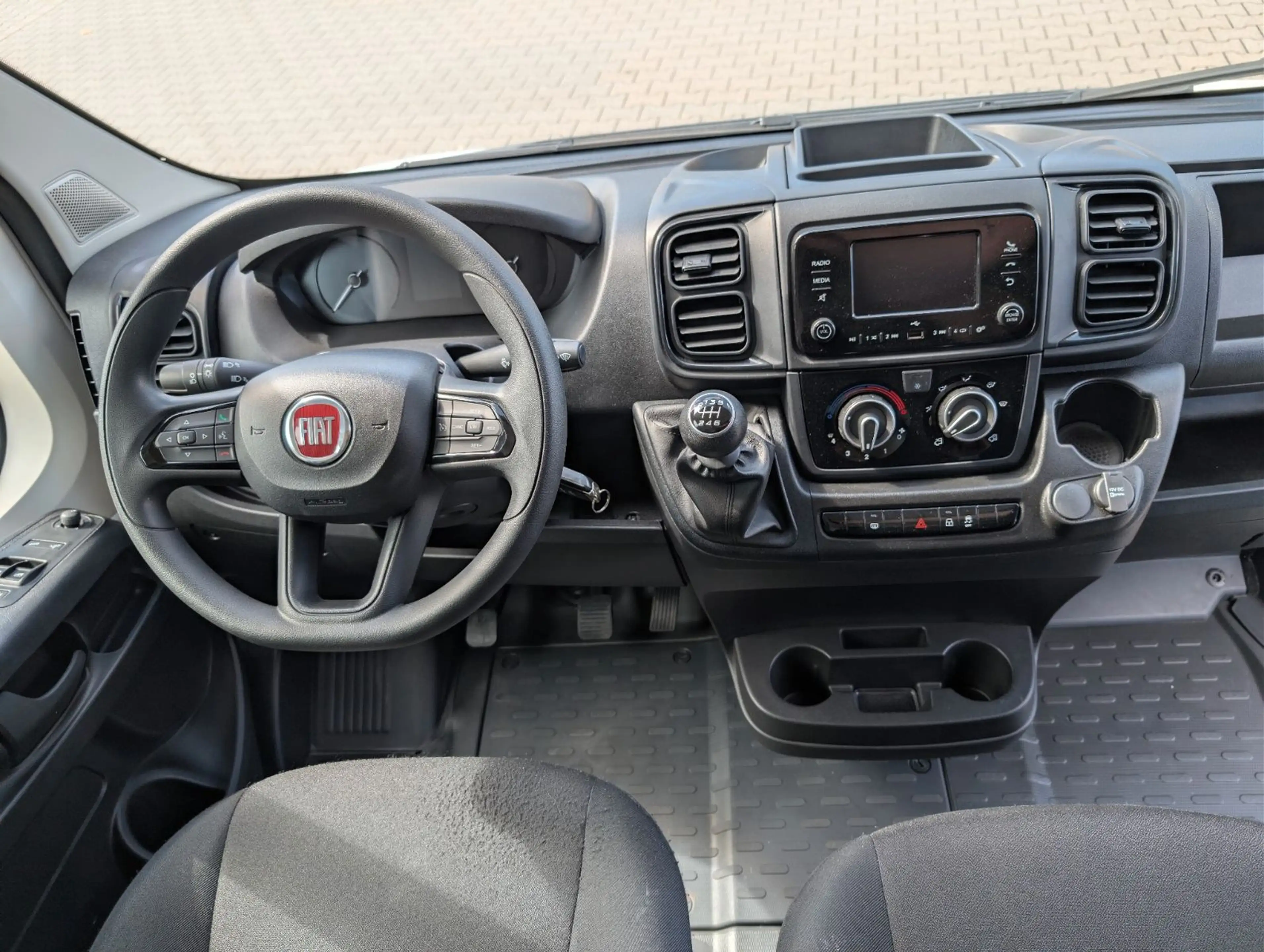 Fiat Ducato Kasten 35 L4H2 Klima 3-Sitzer — photo 7