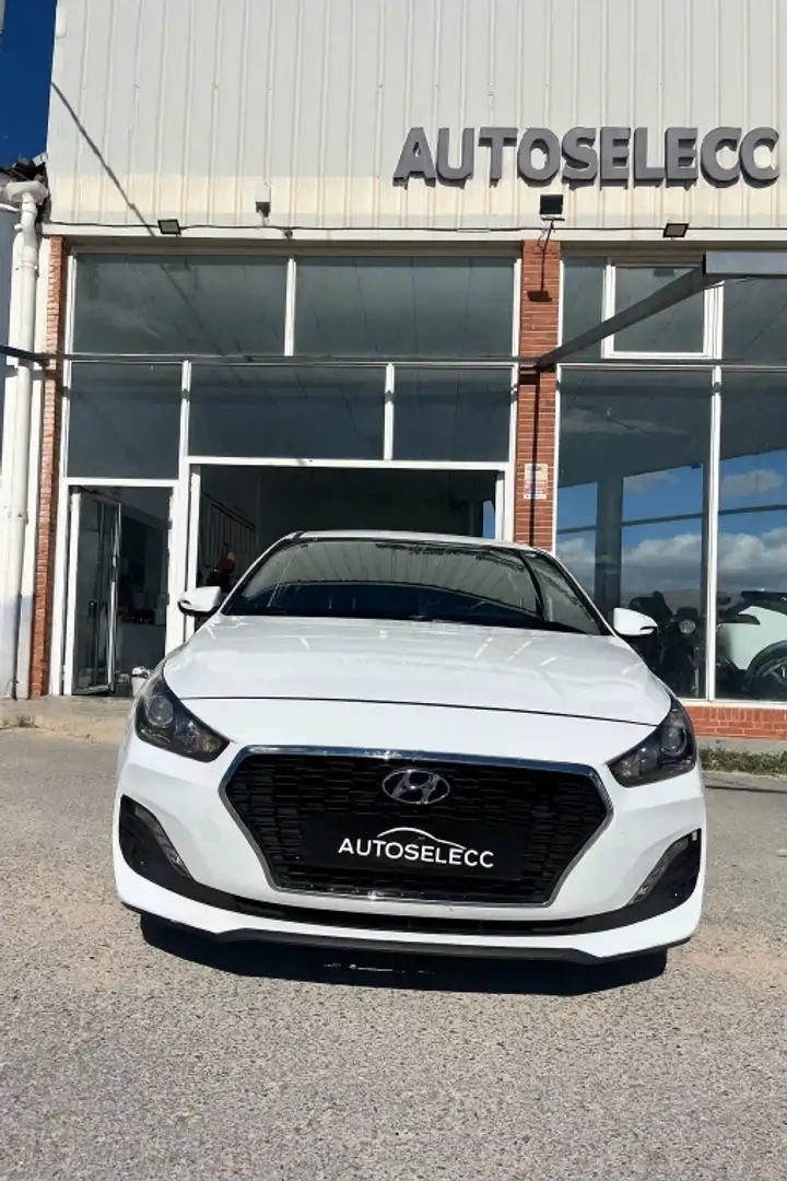 Hyundai i30 1.6CRDi Klass 116 Blanco - 2