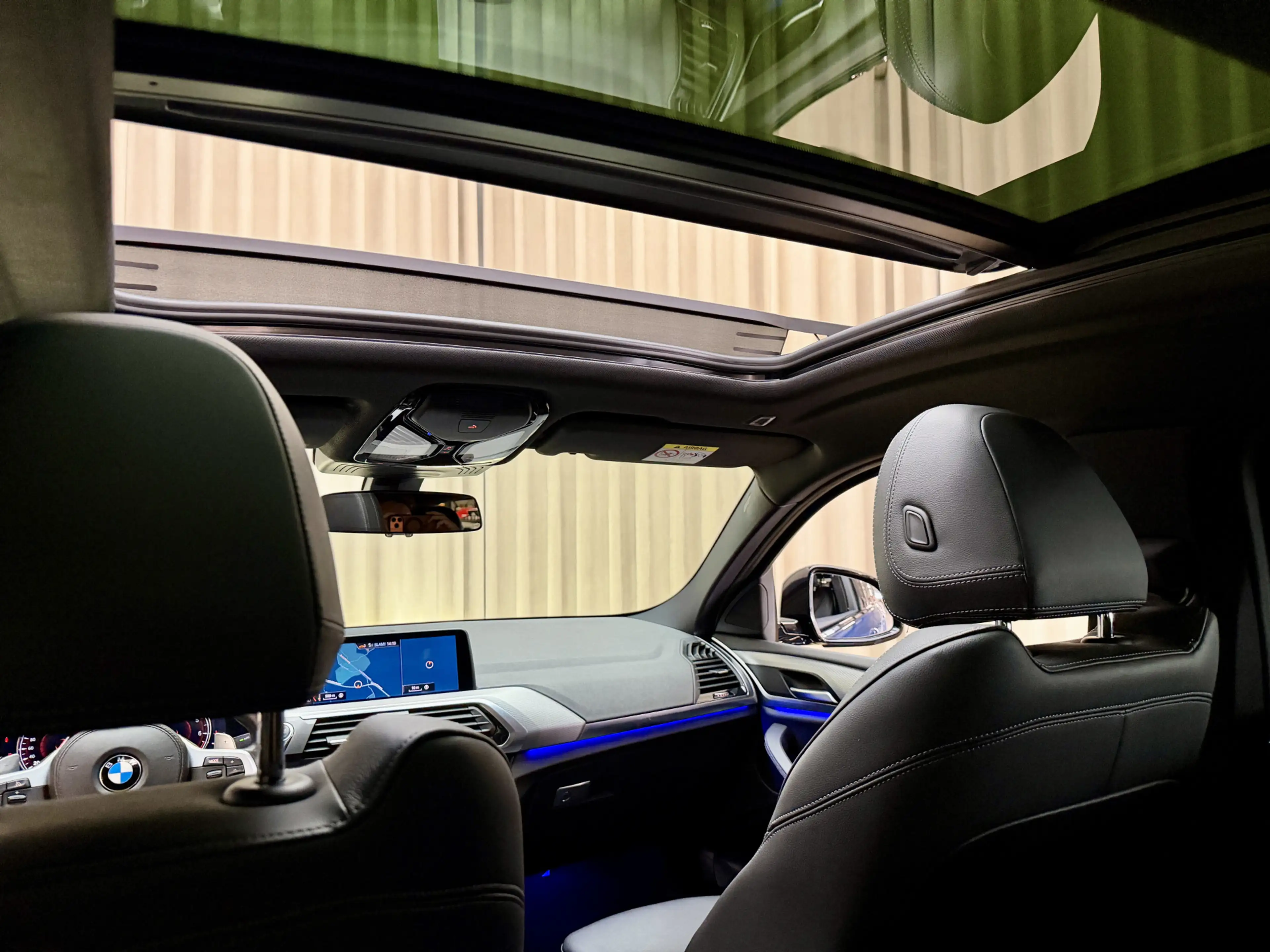 BMW X4 xDrive20i *M-Sport* Phytonicblau / Panoramadak / L — photo 3