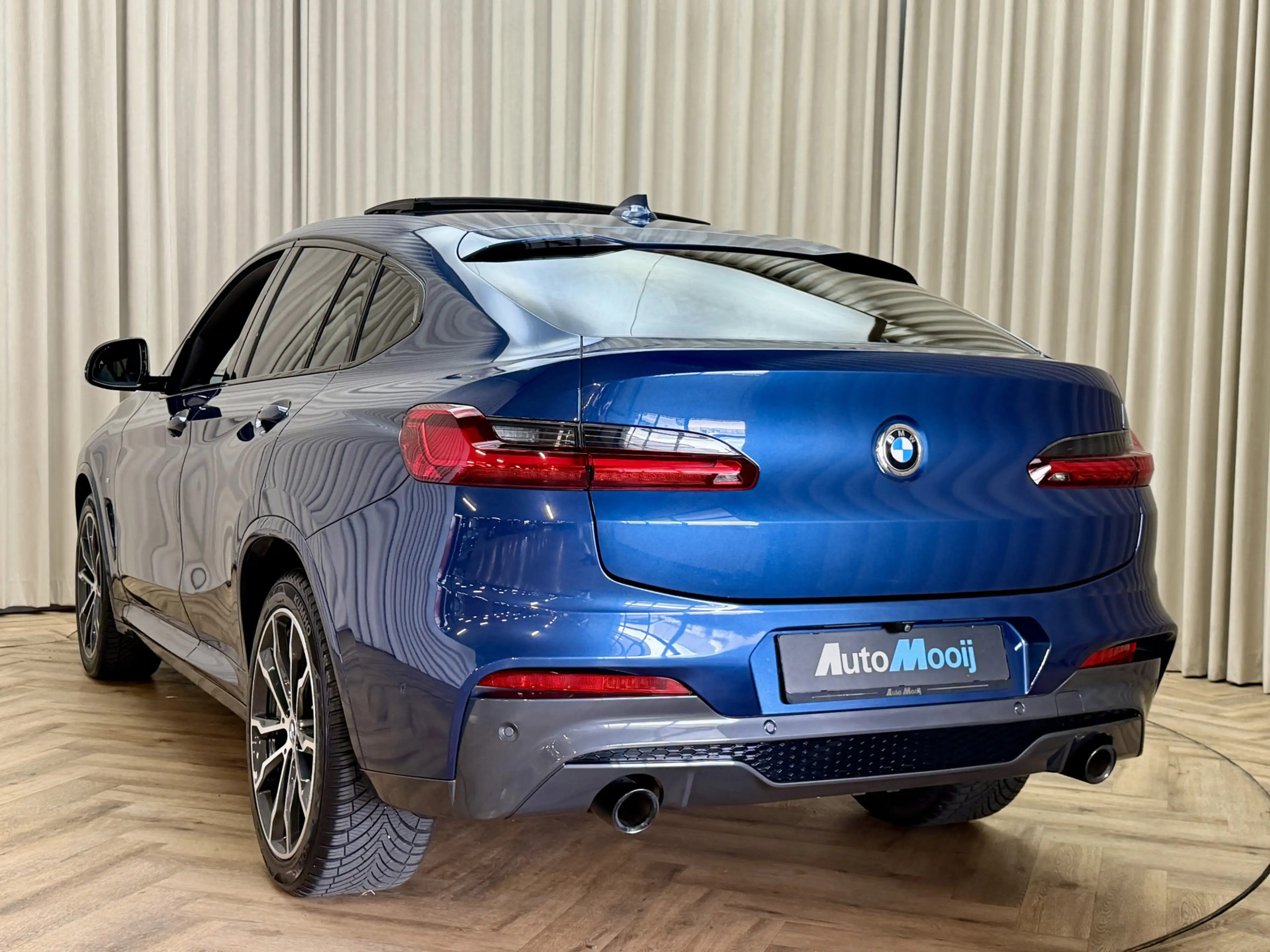 BMW X4 xDrive20i *M-Sport* Phytonicblau / Panoramadak / L — photo 6