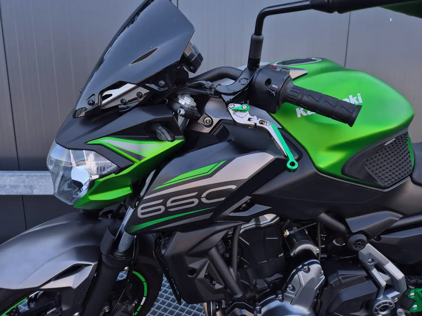 Kawasaki Z 650 ABS Verde - 2