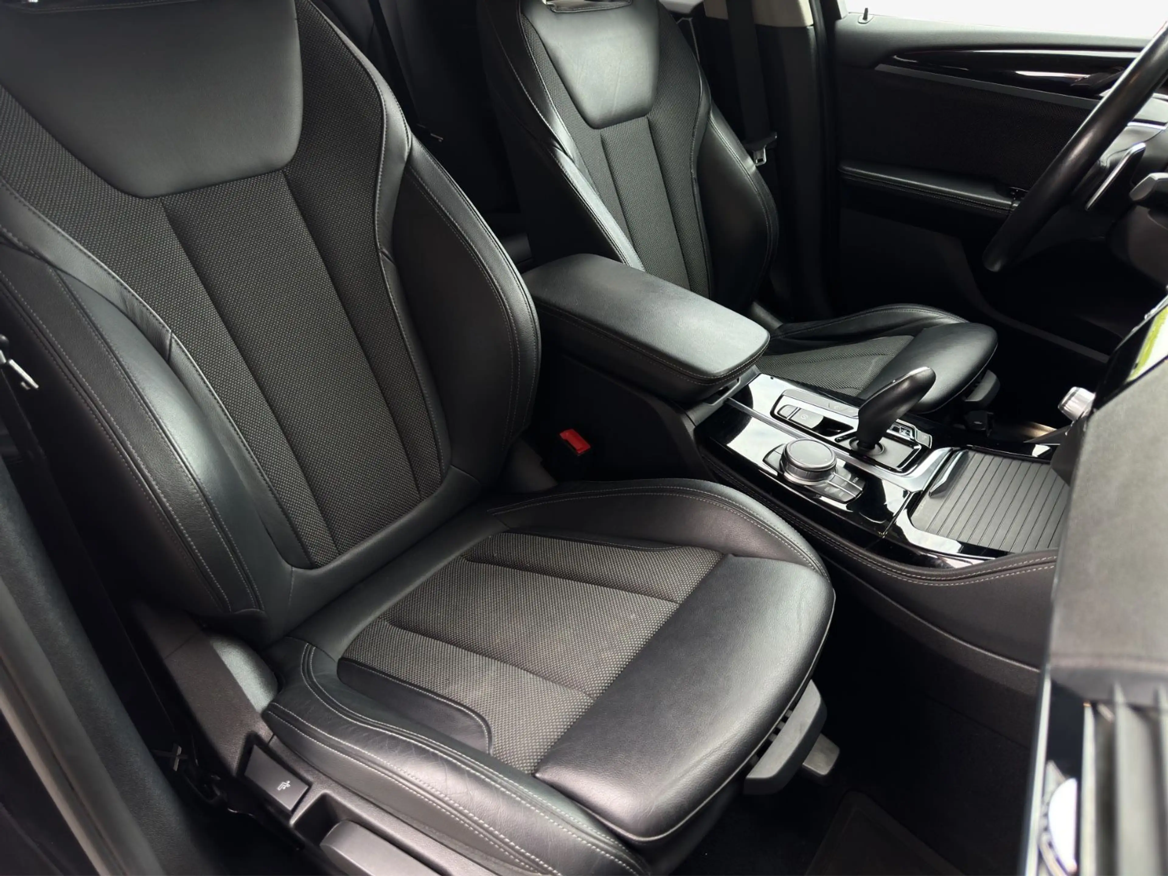 BMW X4 xDrive20i xLine°LED°ST-HT°NAVI°INDUKTION° — photo 6