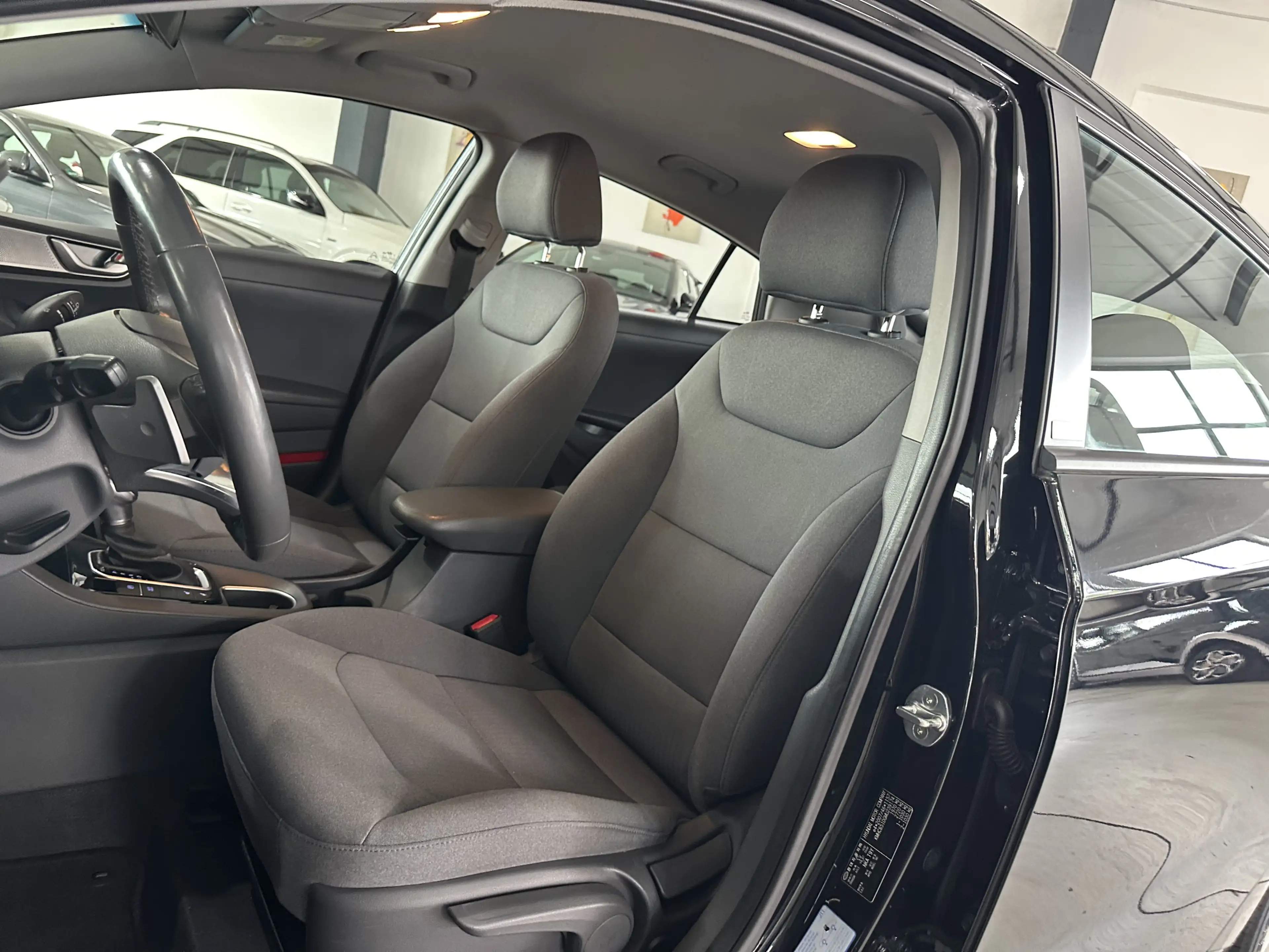 Hyundai IONIQ Plug-In Hybrid AHK Carplay RFK Sihzg ACC — photo 12