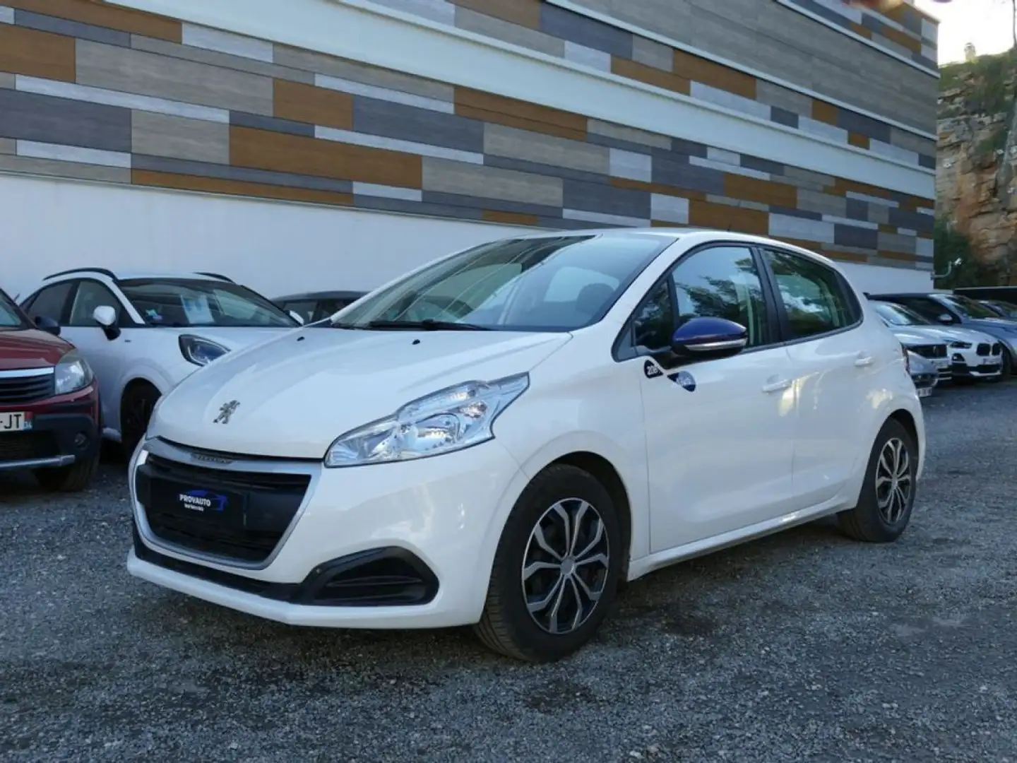 Peugeot 208 68 Ch LIKE BVM5 Blanc - 1