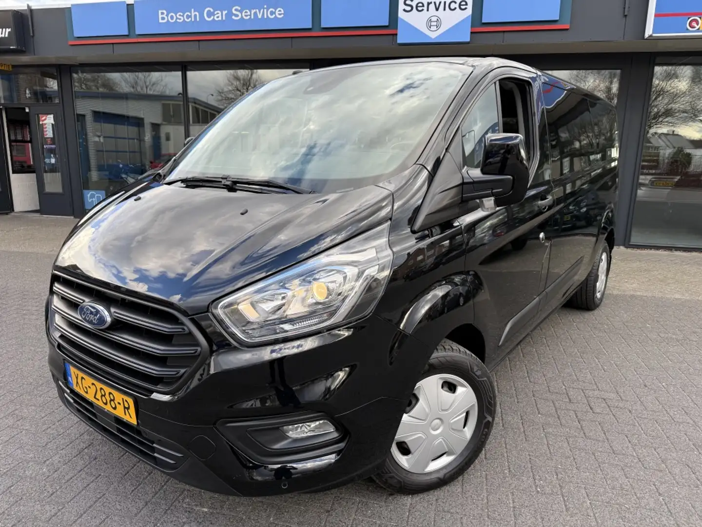 Ford Transit Custom 320 2.0 TDCI L2H1 9persoons Zwart - 1