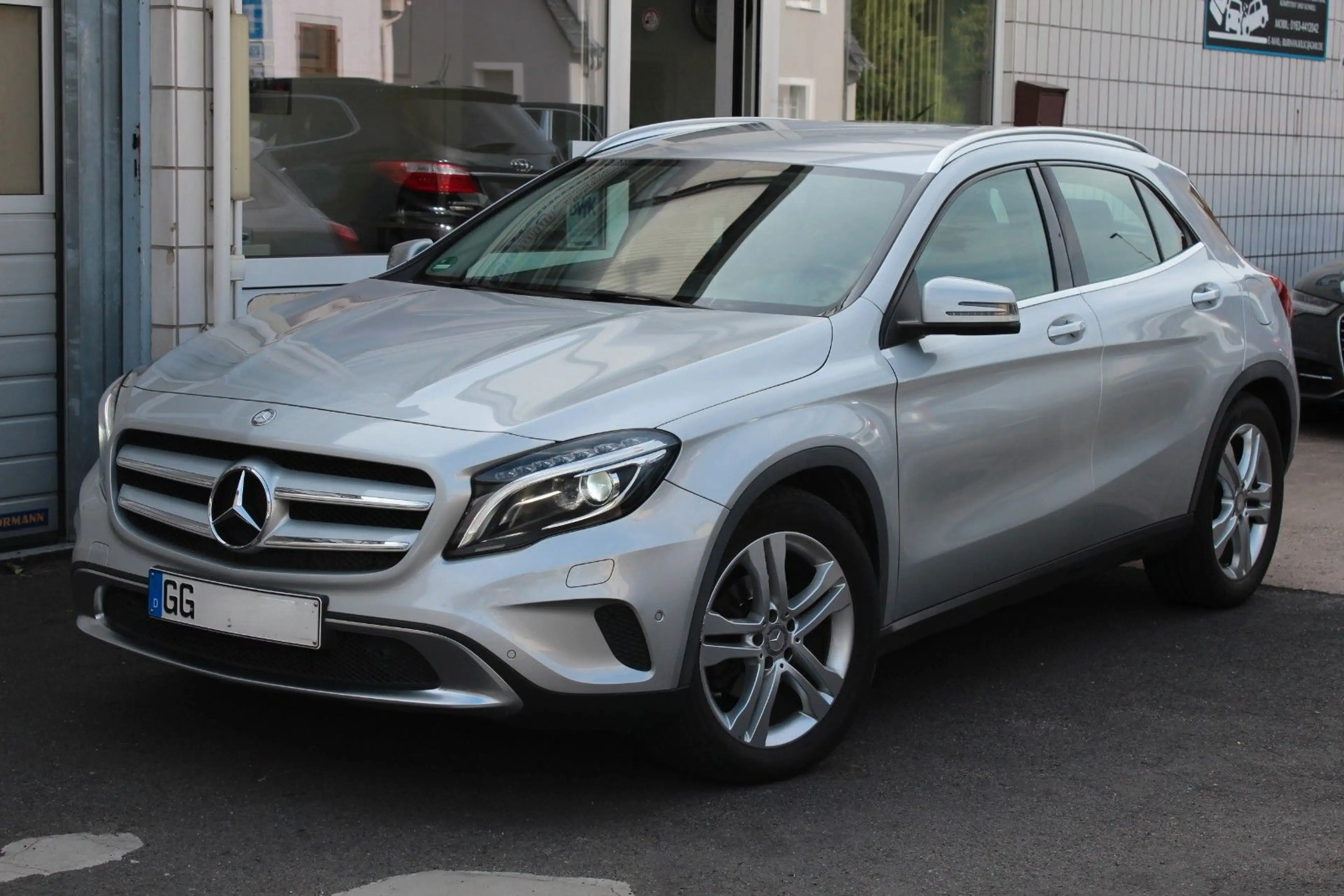 Mercedes-Benz GLA 220 CDI Aut. Xenon*Leder*Sportsitze*Alu18".. — photo 2