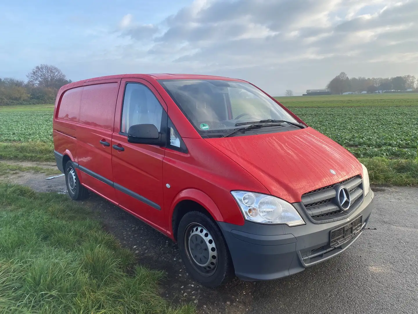 Mercedes-Benz Vito 110 CDI lang Handwerker AHK Rot - 1