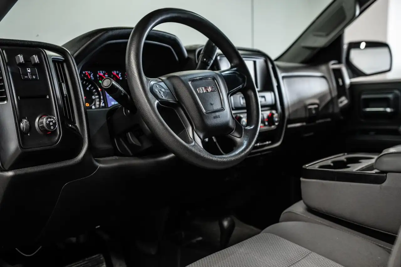 GMC Sierra 1500 снимка GMC Sierra 1500