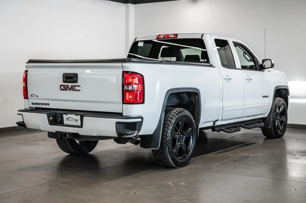 GMC Sierra 1500 снимка GMC Sierra 1500