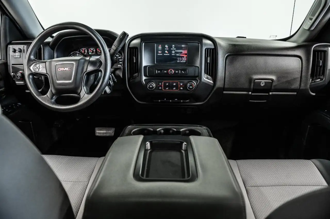 GMC Sierra 1500 снимка GMC Sierra 1500
