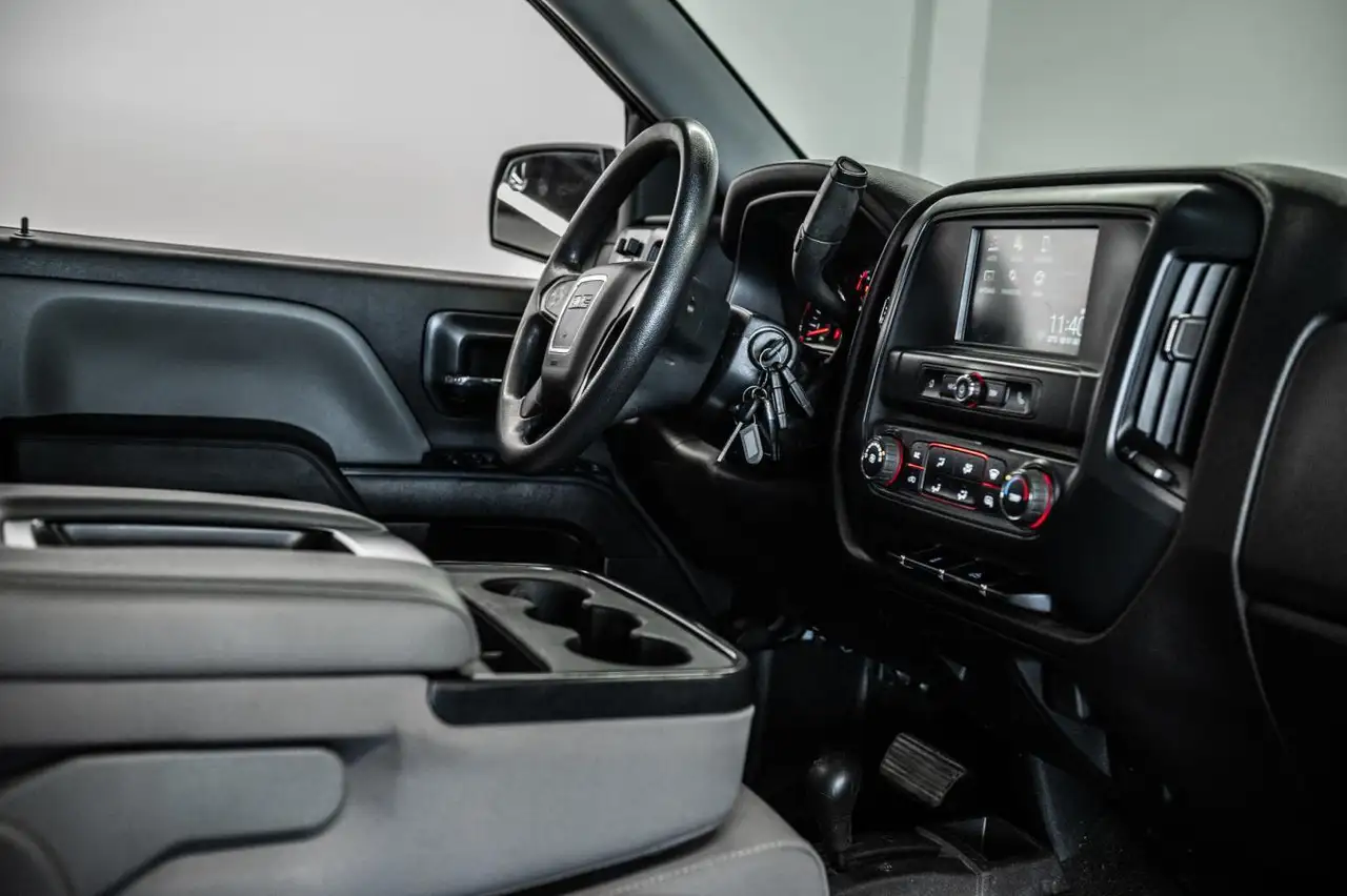GMC Sierra 1500 снимка GMC Sierra 1500