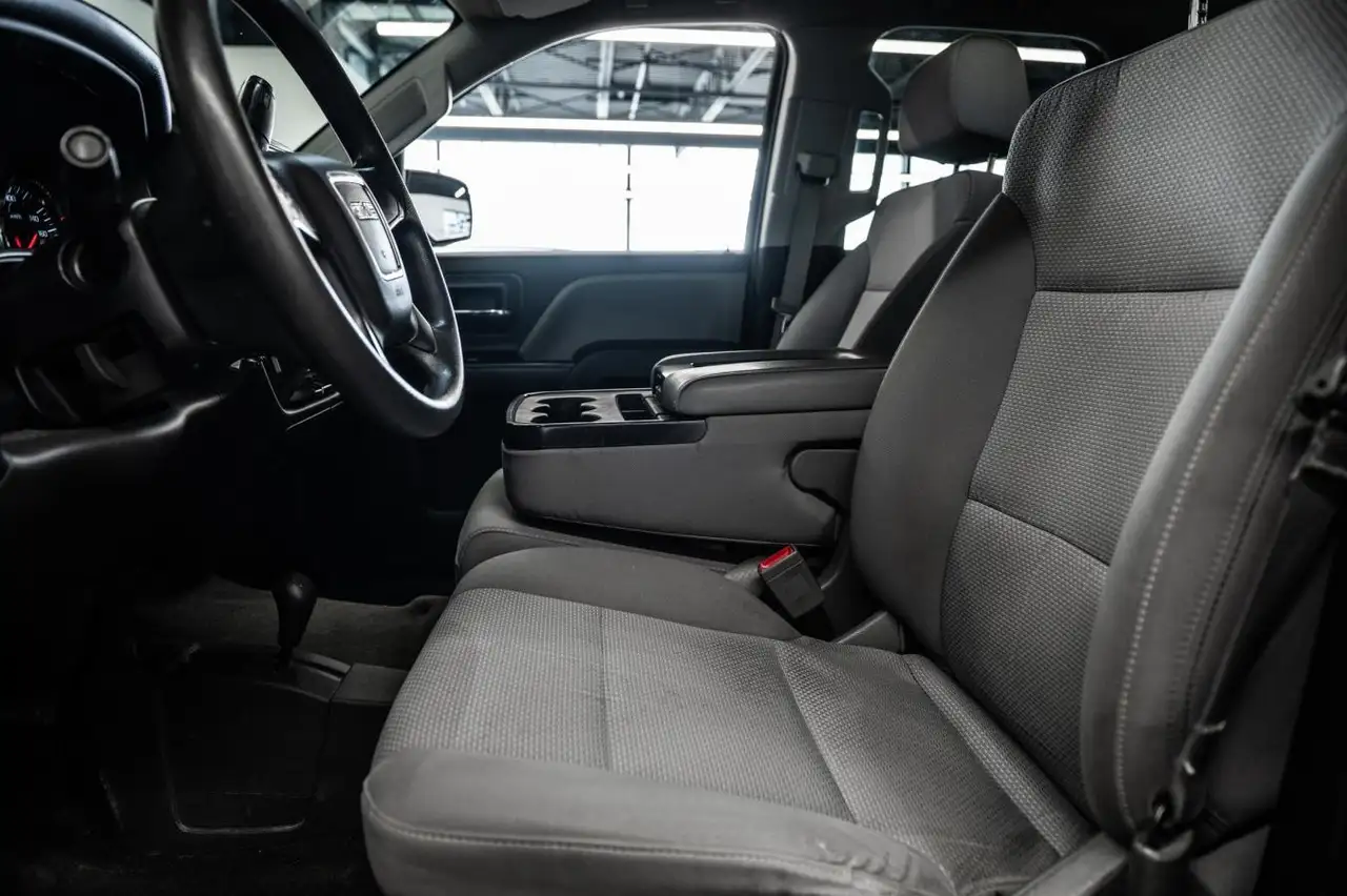 GMC Sierra 1500 снимка GMC Sierra 1500