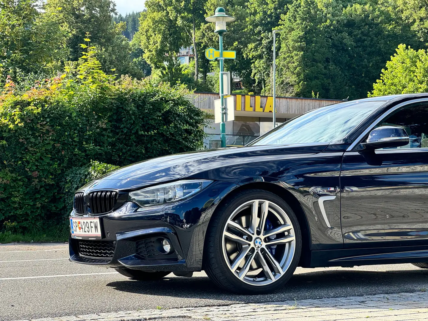 BMW 420 420i Gran Coupe M Sport M Sport Schwarz - 1
