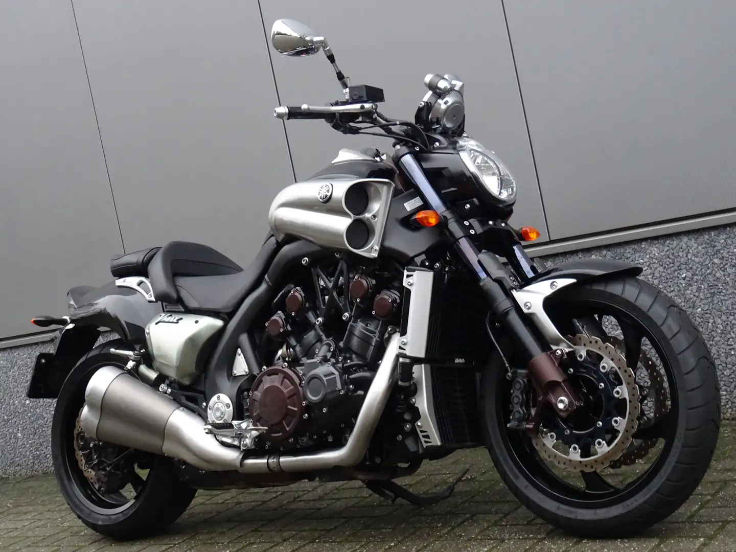Yamaha Vmax 1700 Zwart - 2