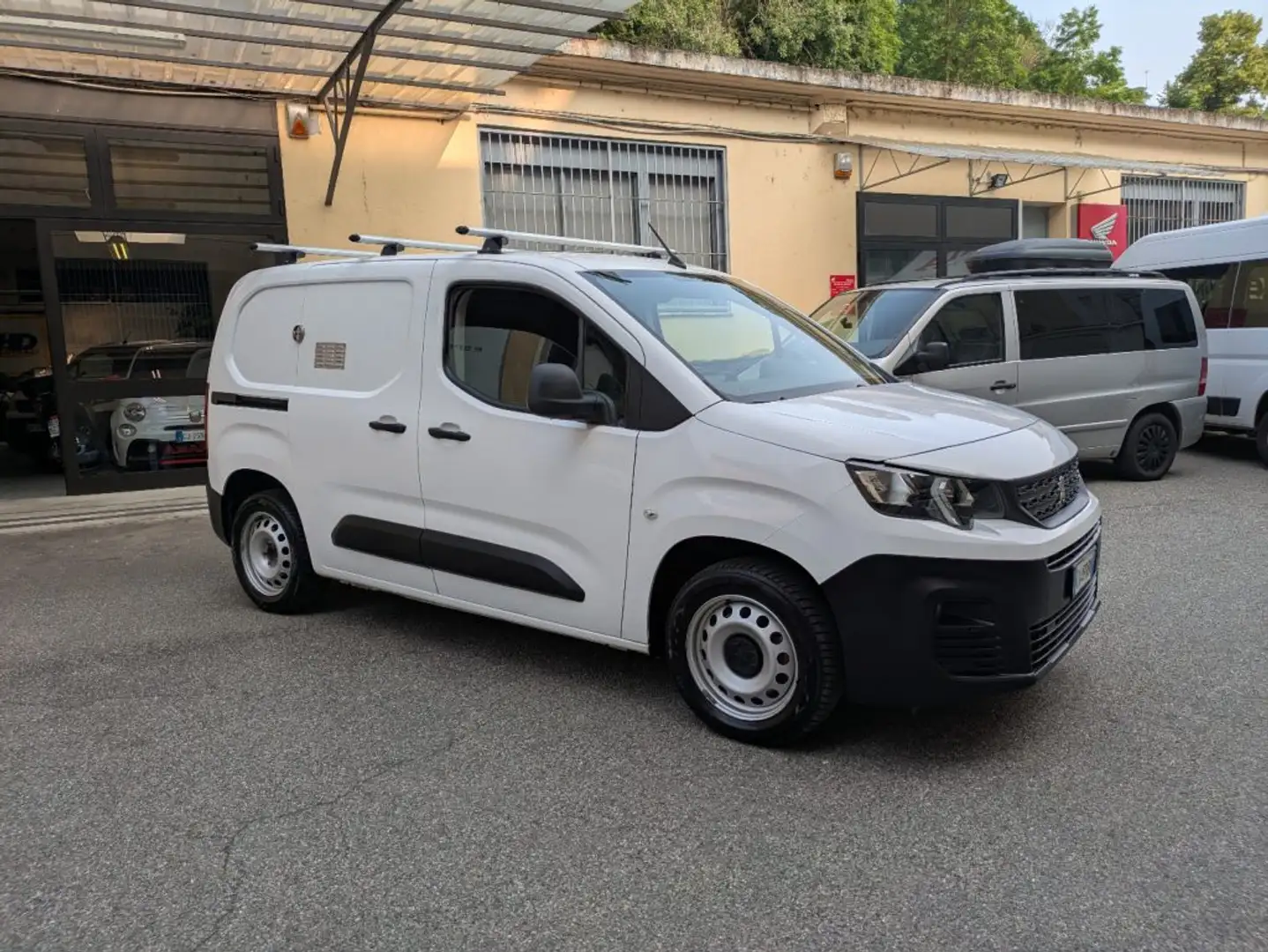 Fiat Doblo partner 130 PC 3posti Premium EURO 6dTEMP Weiß - 2