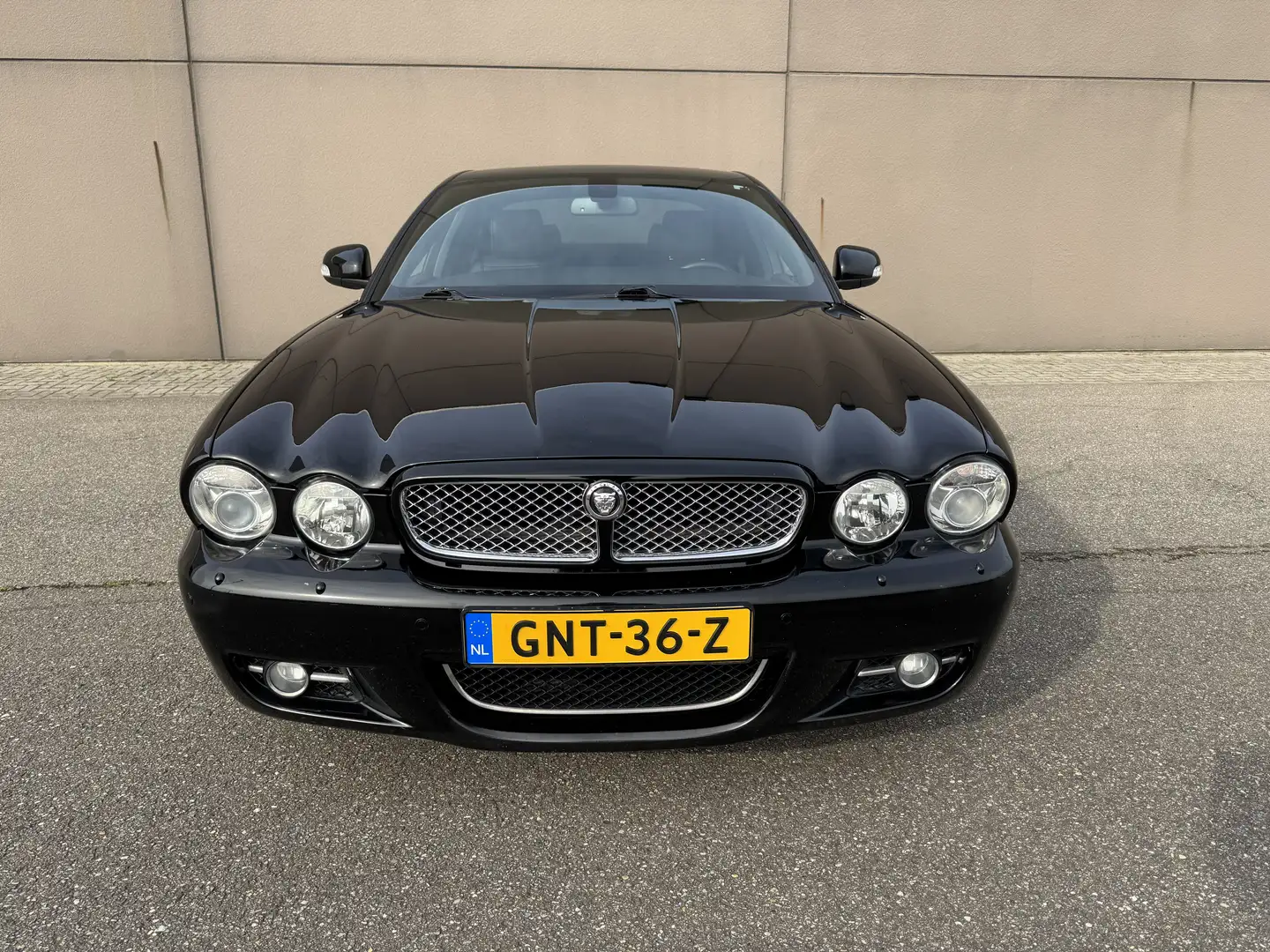 Jaguar XJ 4.2 V8 Executive Negro - 2
