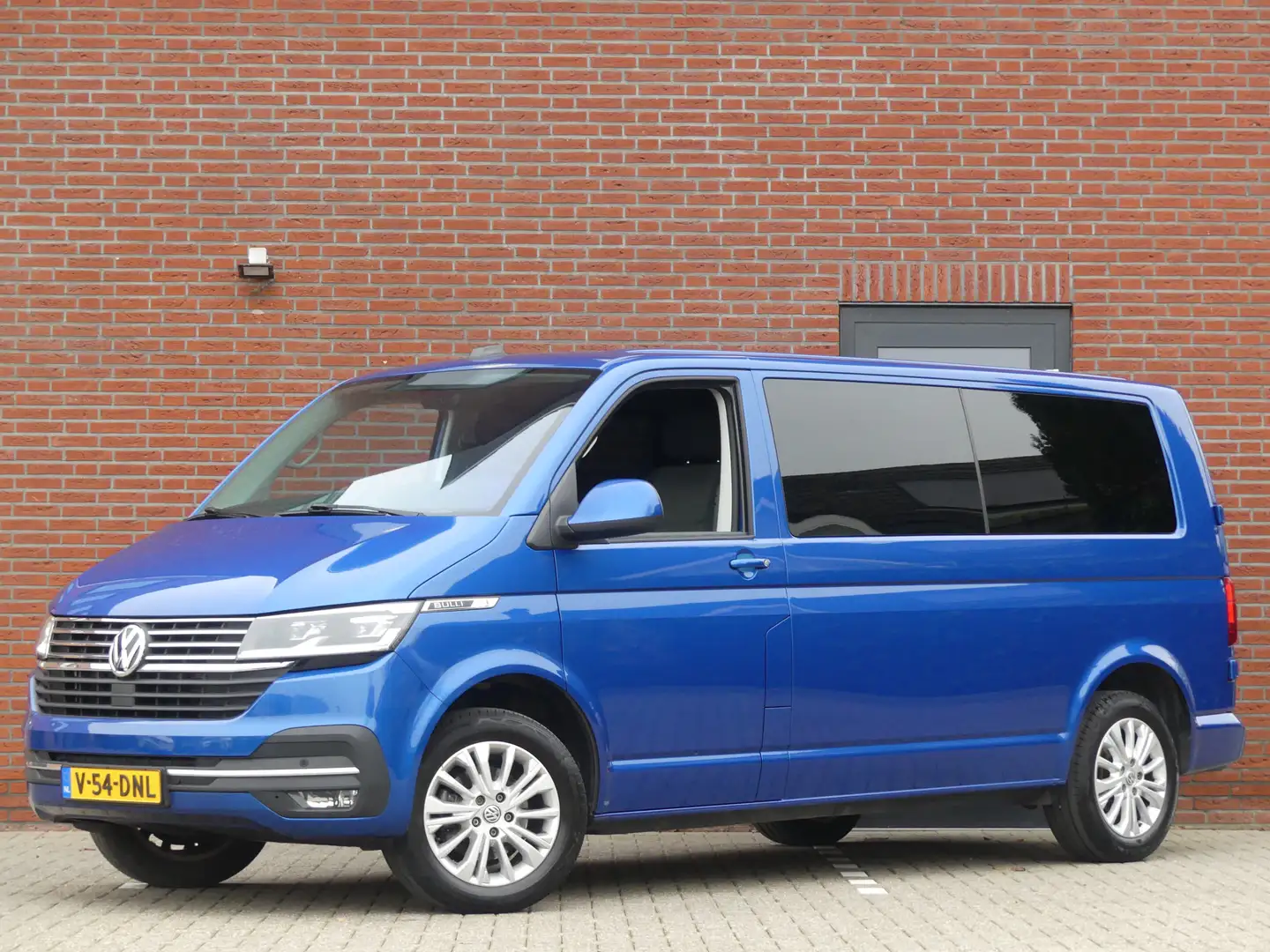 Volkswagen T6.1 Transporter 2.0 TDI 150PK Bulli Dubbel Cabine LED/Virtual cock Bleu - 1
