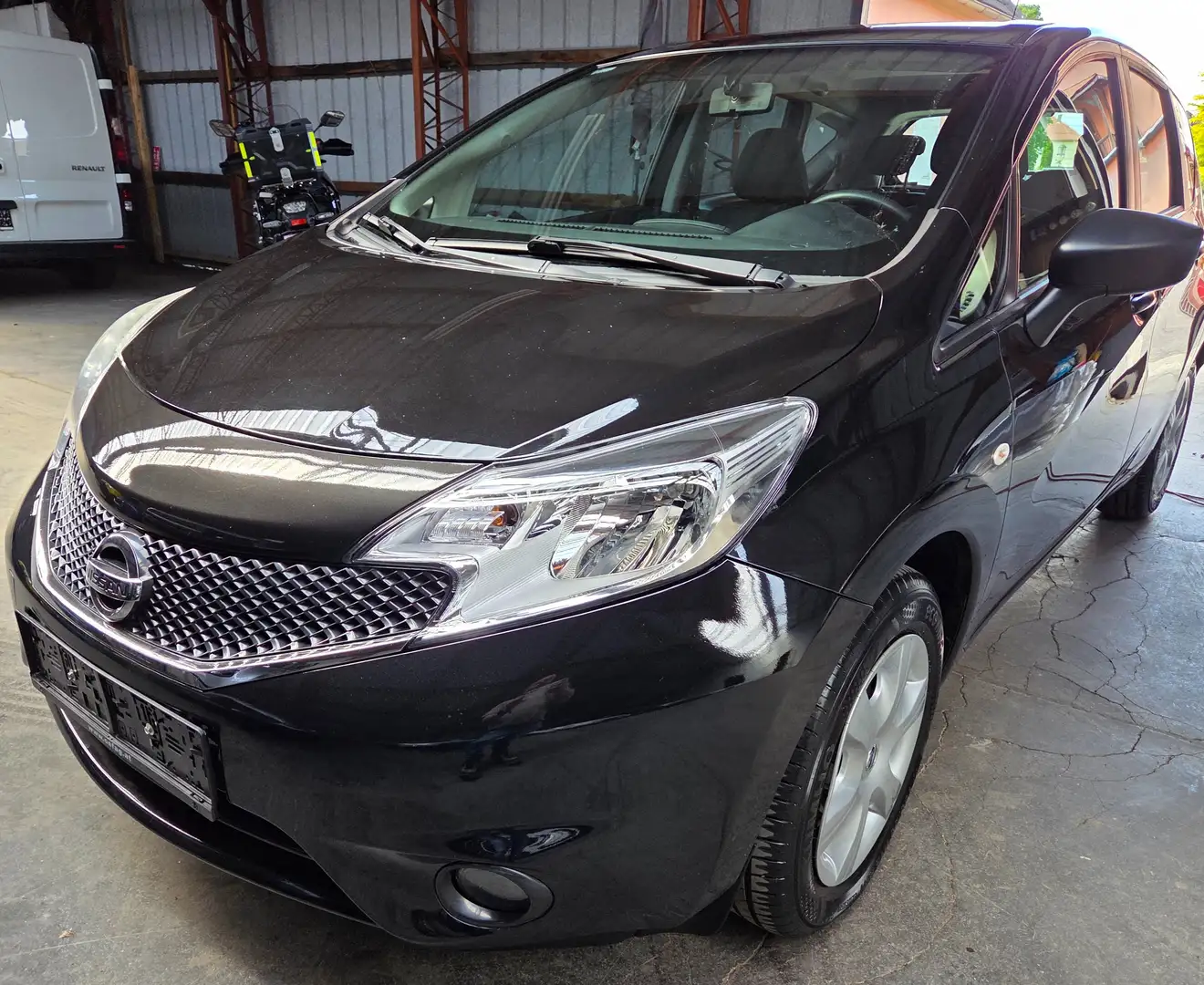 Nissan Note Visia Schwarz - 1