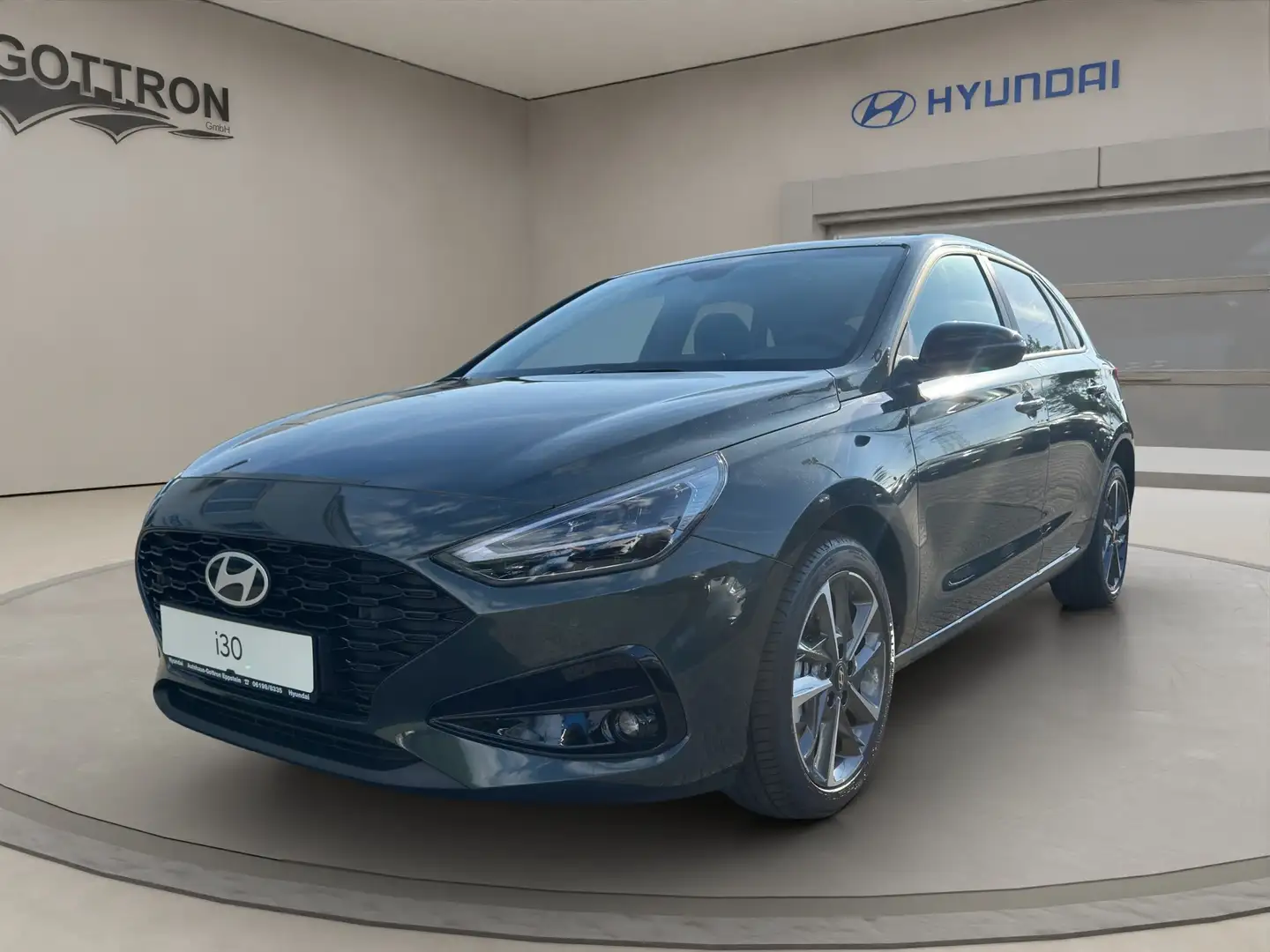 Hyundai i30 Advantage Mild-Hybrid Grün - 2