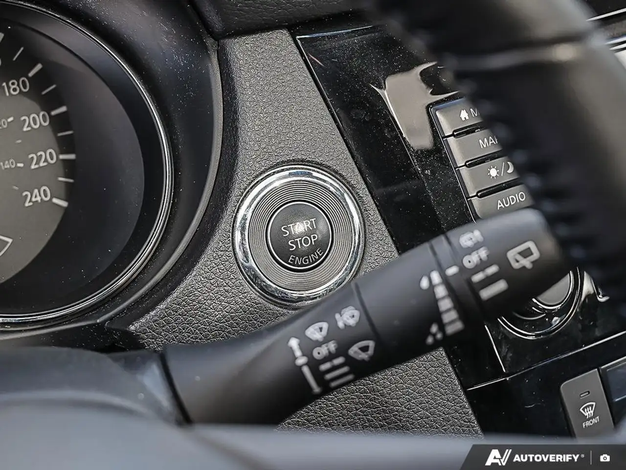 Nissan Qashqai снимка Nissan Qashqai