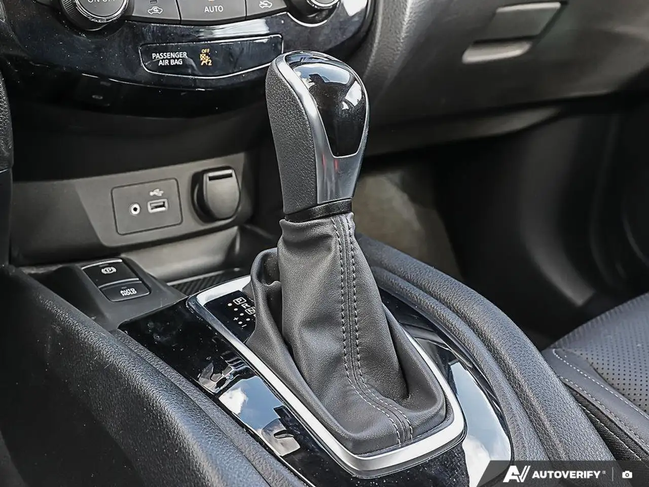 Nissan Qashqai снимка Nissan Qashqai