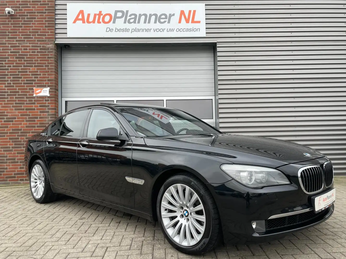 BMW 750 7-serie 750i ActiveHybrid! Camera! Navi! Schuifdak Zwart - 1