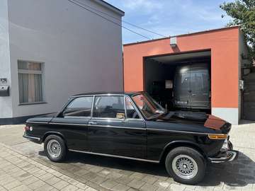 BMW 1602 uit 1972 prachtig gerestaureerd, roundie