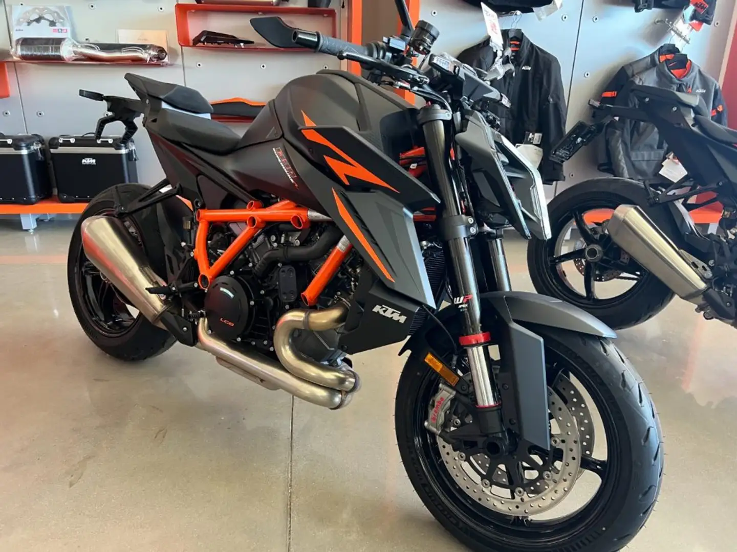 KTM 1290 Super Duke R 1390 Superduke R Сірий - 2