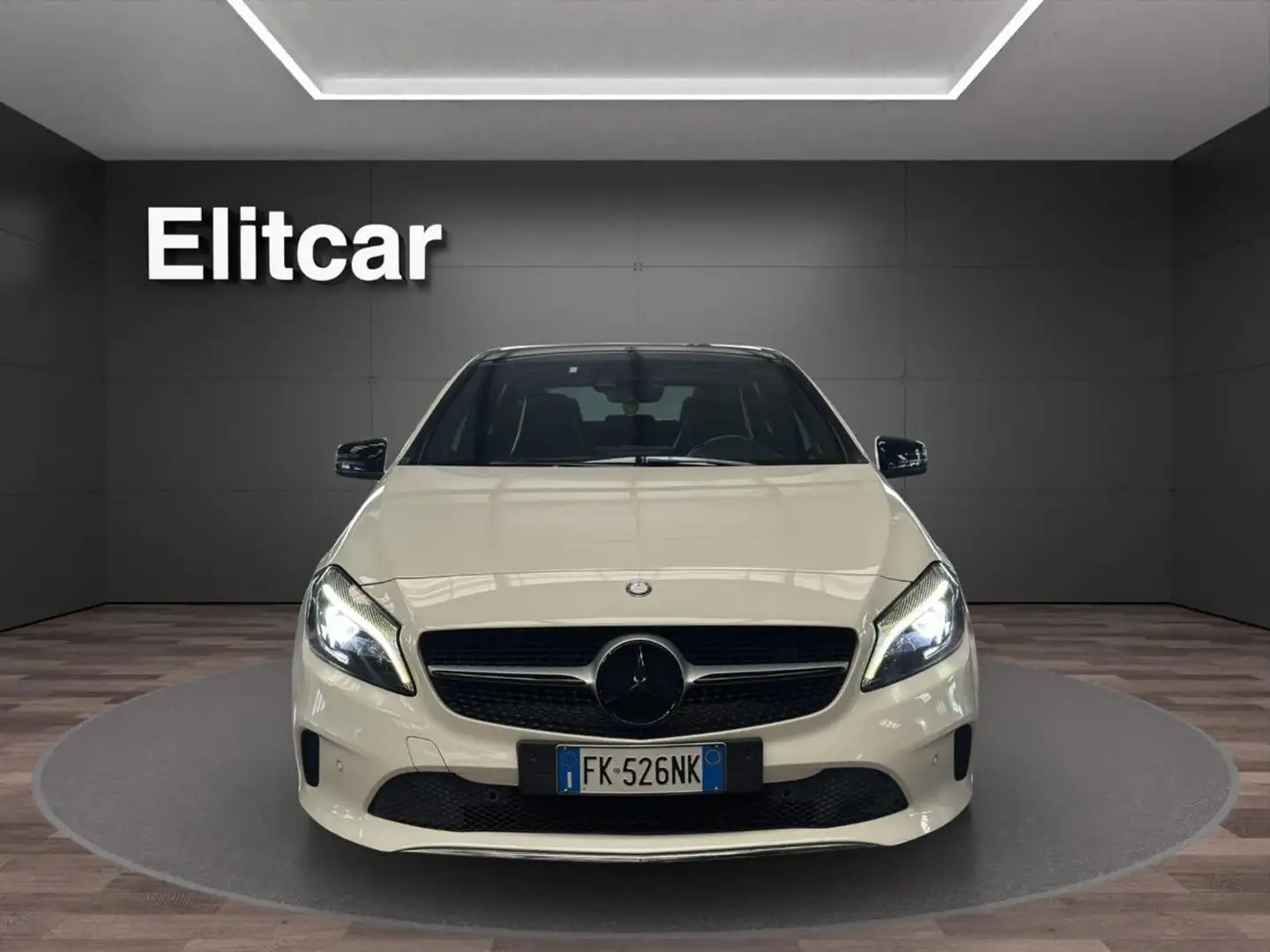 Mercedes-Benz A 180 Sport Blanc - 2