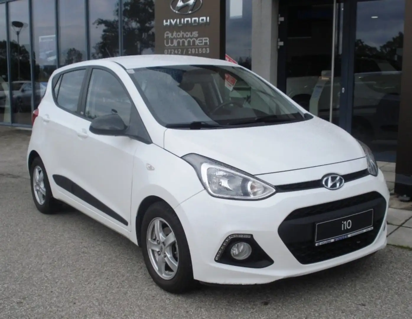 Hyundai i10 Black Line 1,0 MT 312ms Weiß - 1