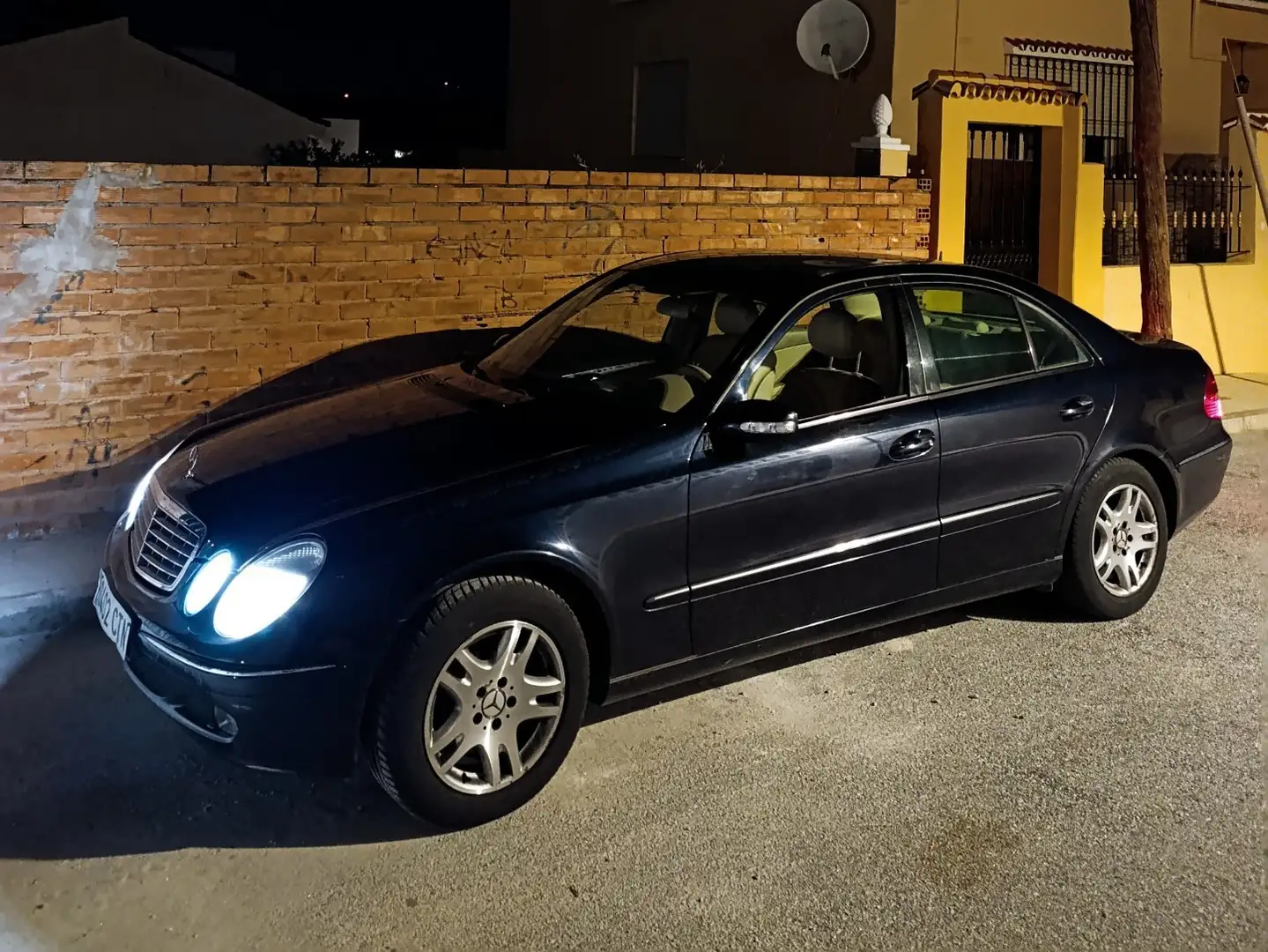 Mercedes-Benz E 270 CDI - 2