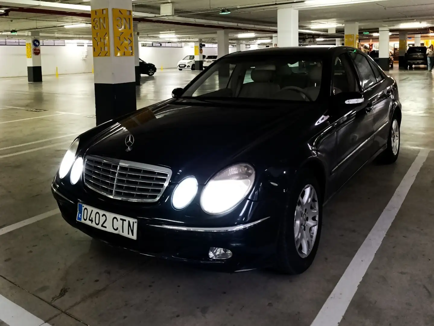 Mercedes-Benz E 270 CDI - 1