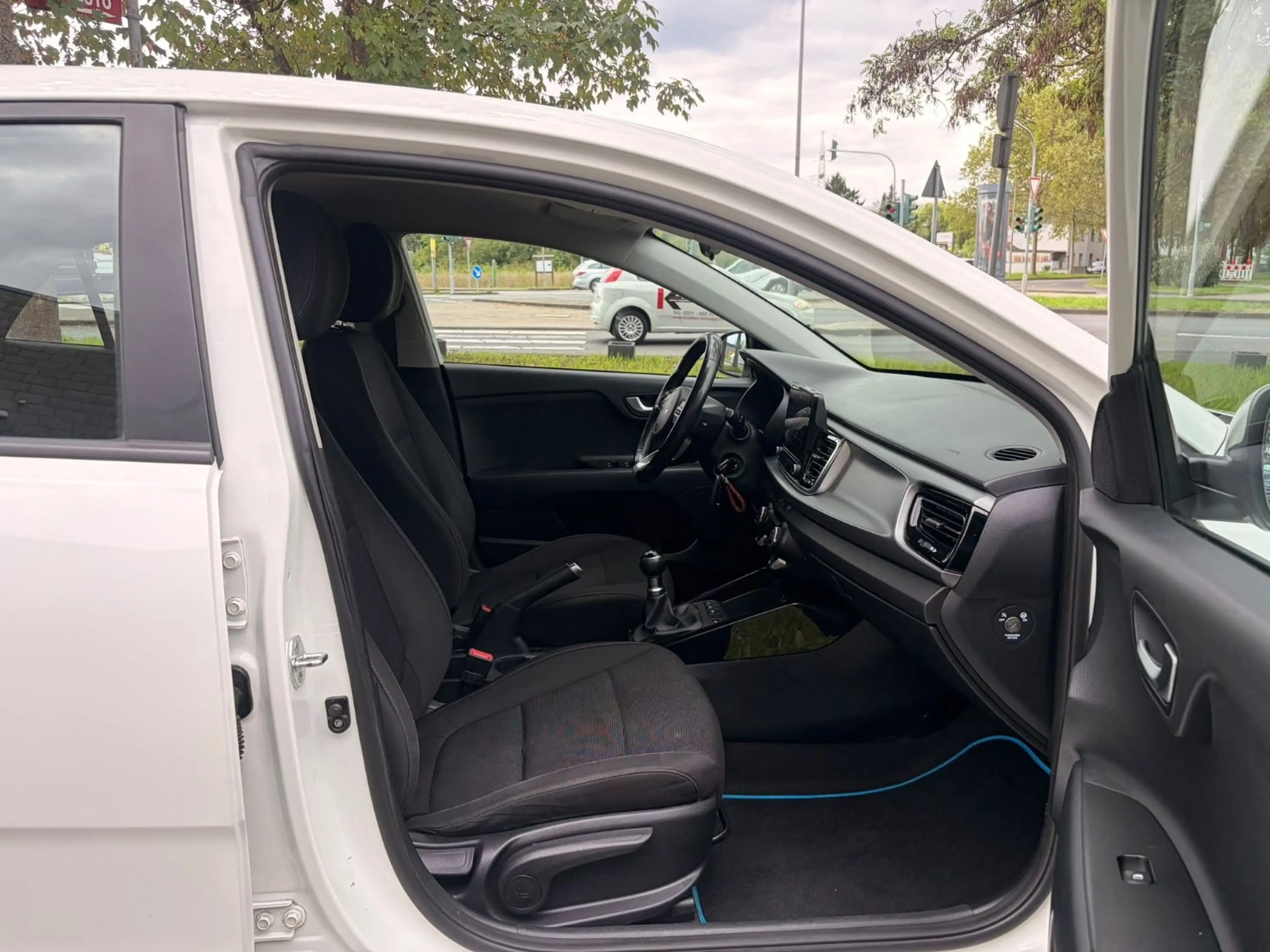 Kia Rio Vision EU6* Navigation * gepflegte Zustand — photo 12