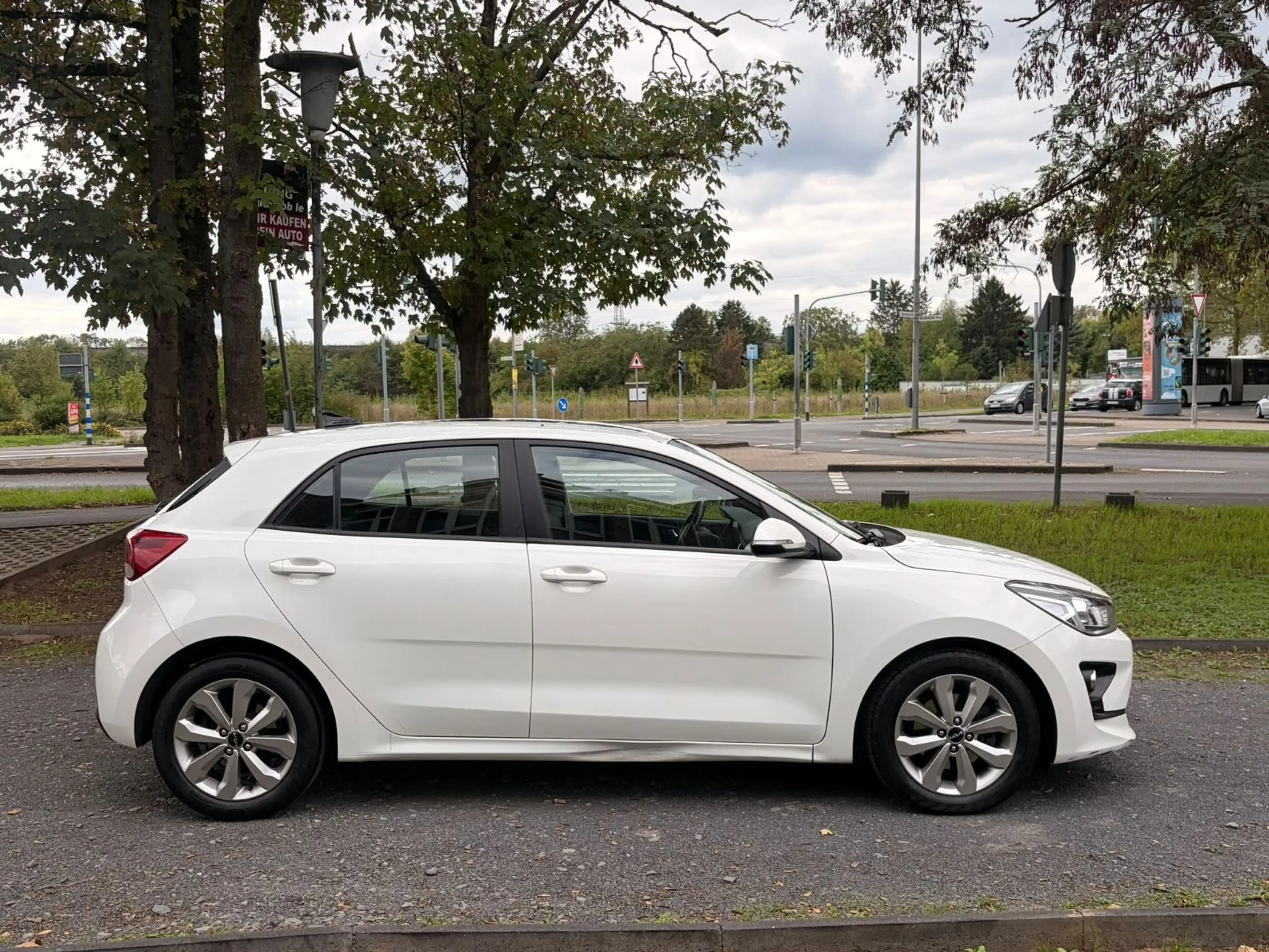 Kia Rio Vision EU6* Navigation * gepflegte Zustand — photo 3