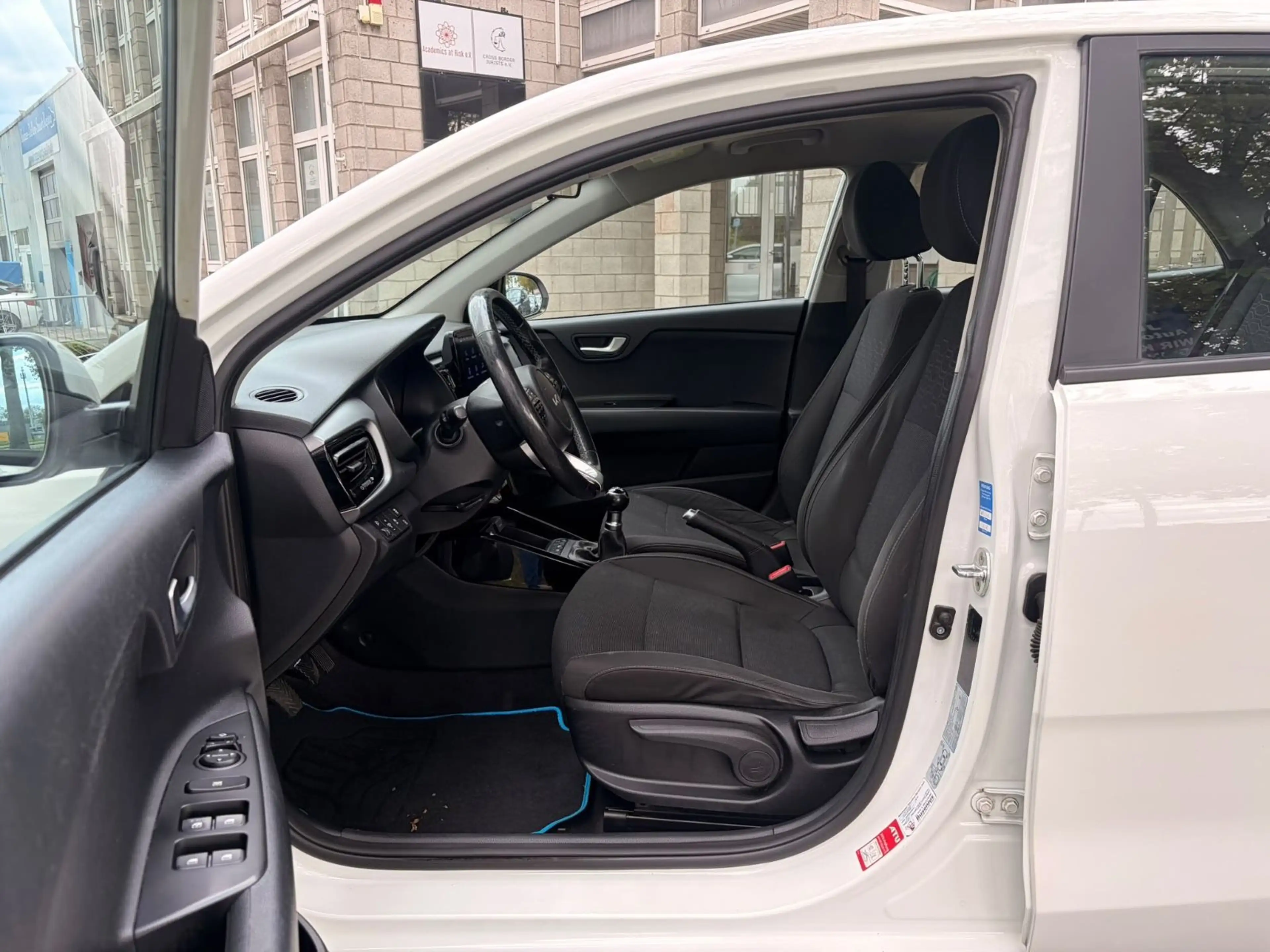 Kia Rio Vision EU6* Navigation * gepflegte Zustand — photo 15