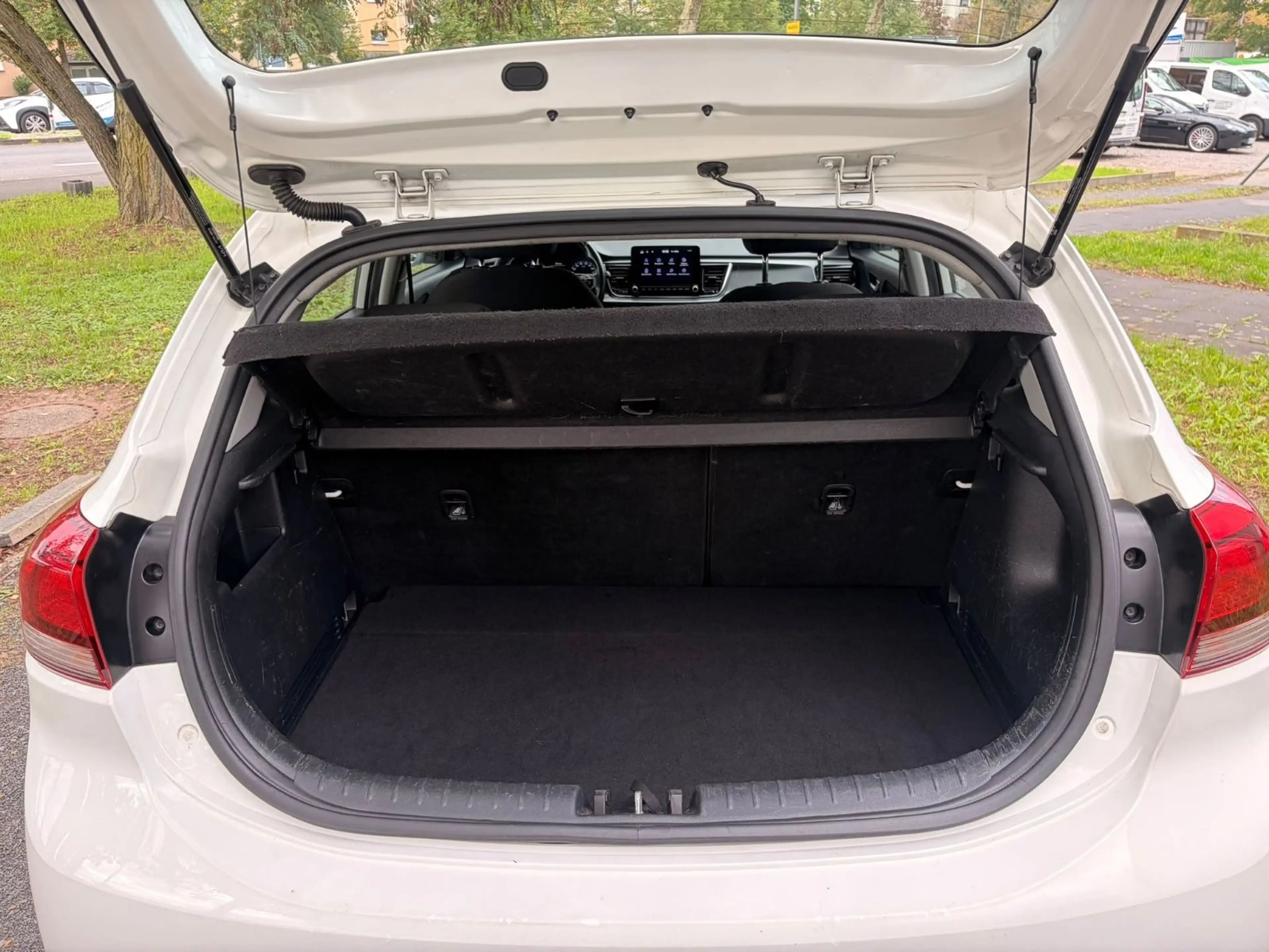 Kia Rio Vision EU6* Navigation * gepflegte Zustand — photo 16