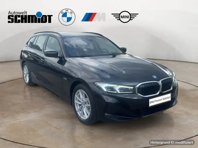 BMW 3 Series view 8