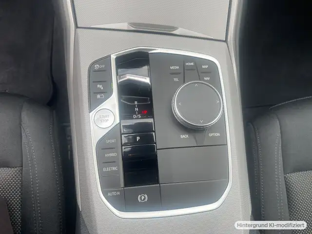 BMW 3 Series view 12