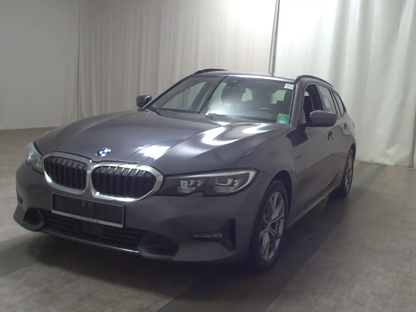 BMW 320 e Touring Sport-Line AHK LC Pro LED HiFi Navi Grau - 2